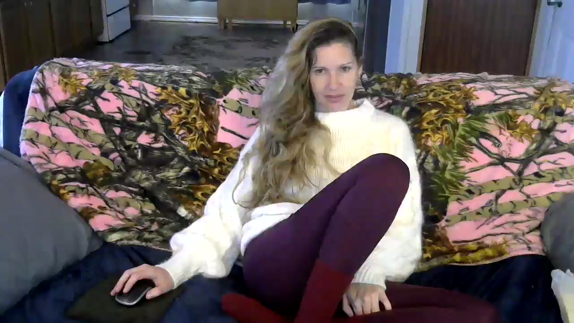 Gallery image thumbnail from SouthernNsexi's myfreecams stream on, 11/24/2024, 14:52 image 13 of 20