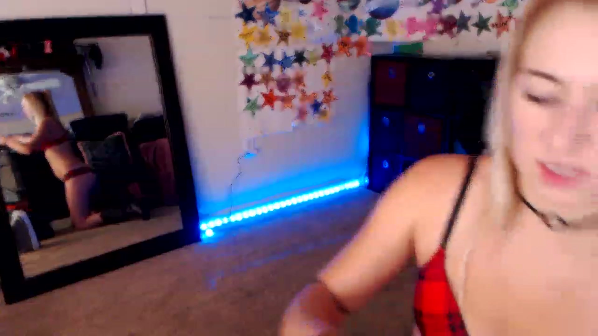 Gallery image thumbnail from SouthernSkye's myfreecams stream on, 12/01/2022, 10:16 image 3 of 20