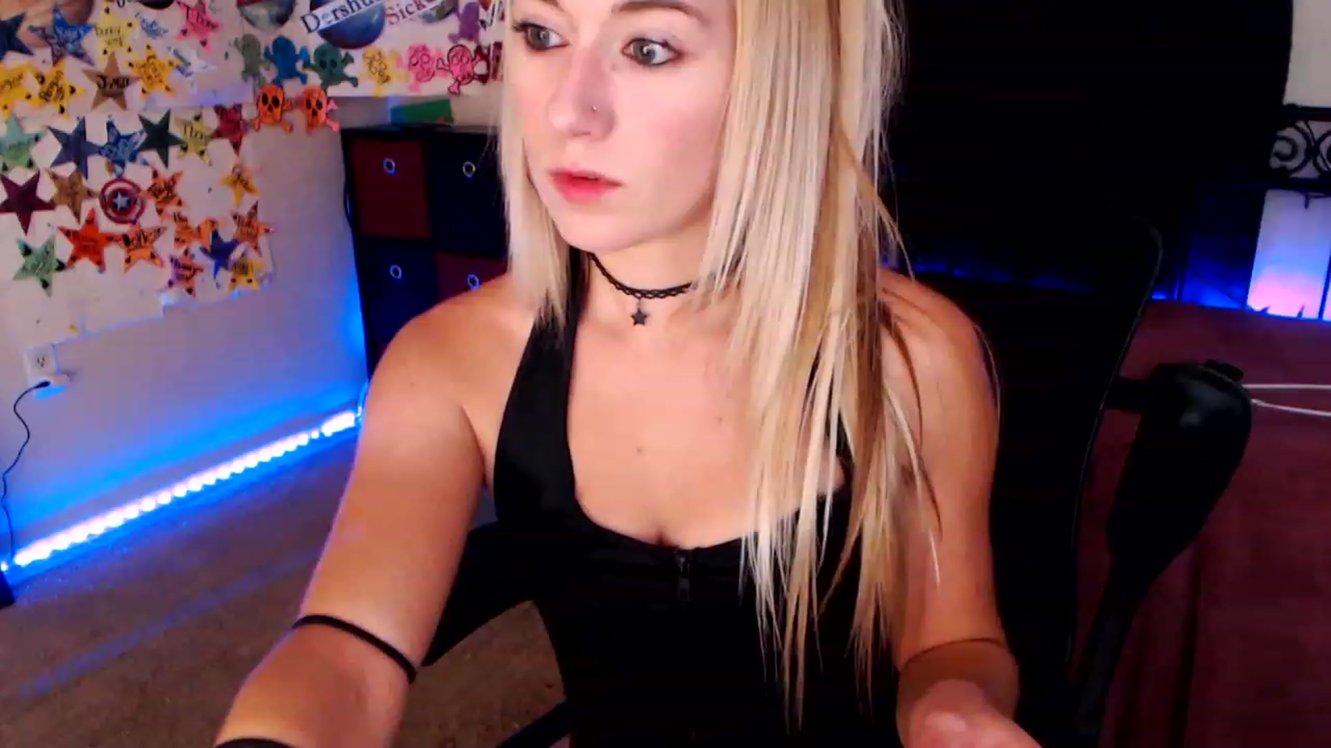 Gallery image thumbnail from SouthernSkye's myfreecams stream on, 12/02/2022, 10:34 image 8 of 20