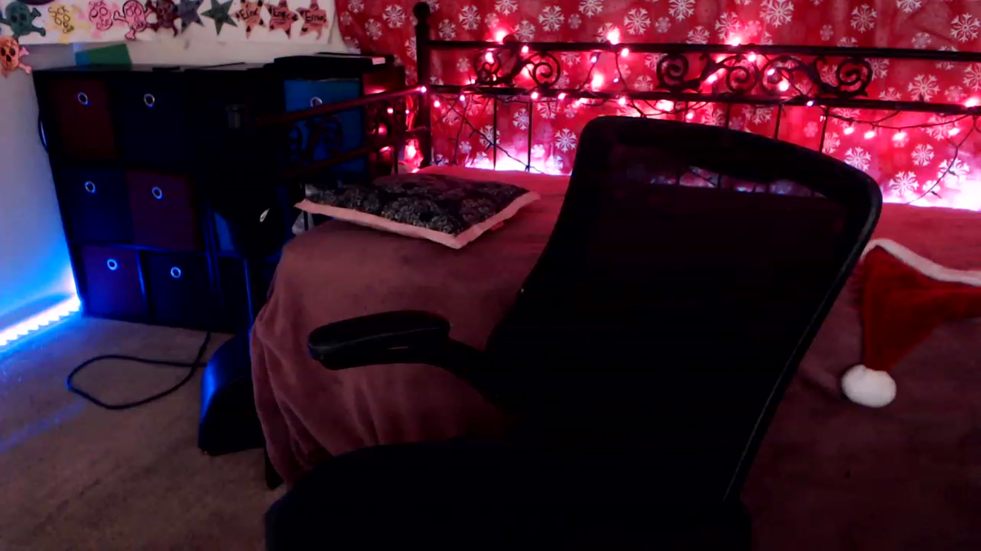 Gallery image thumbnail from SouthernSkye's myfreecams stream on, 12/03/2022, 09:07 image 15 of 20