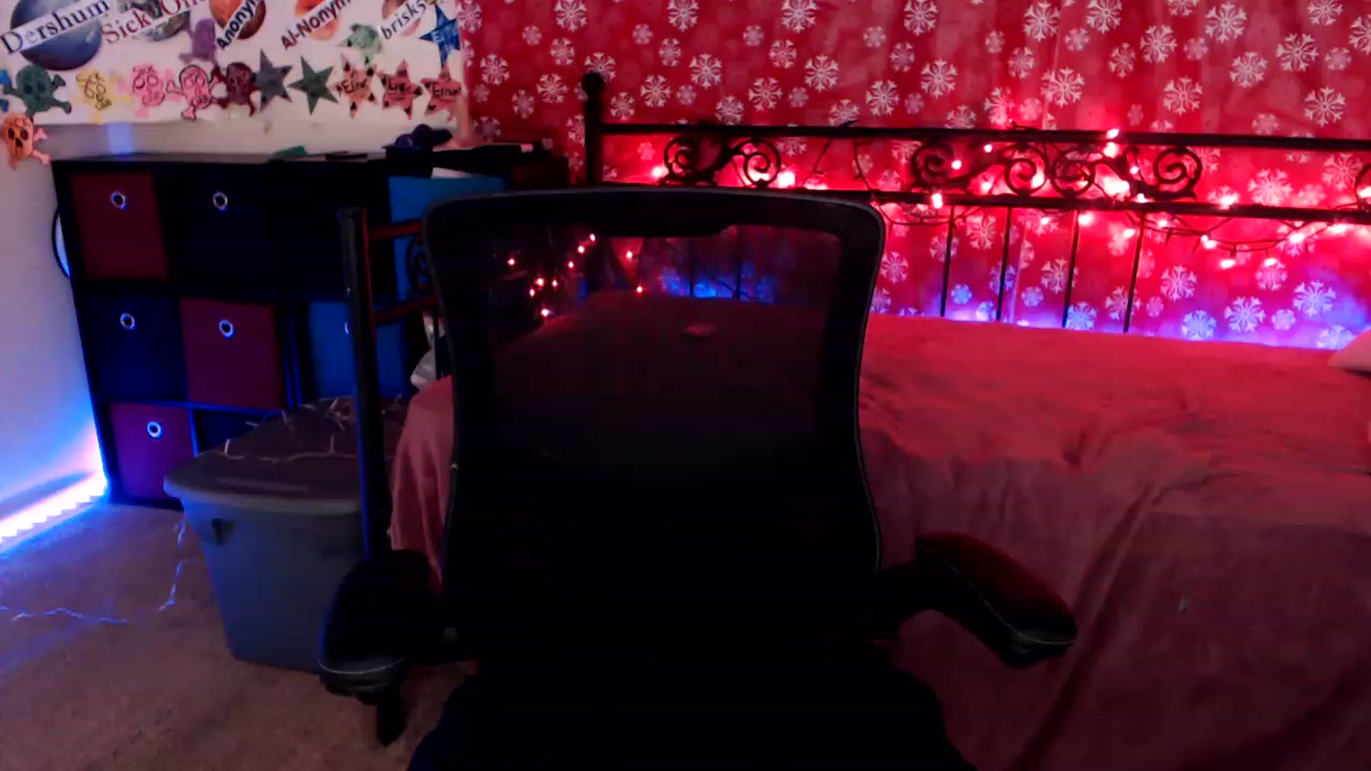 Gallery image thumbnail from SouthernSkye's myfreecams stream on, 12/04/2022, 07:38 image 9 of 20