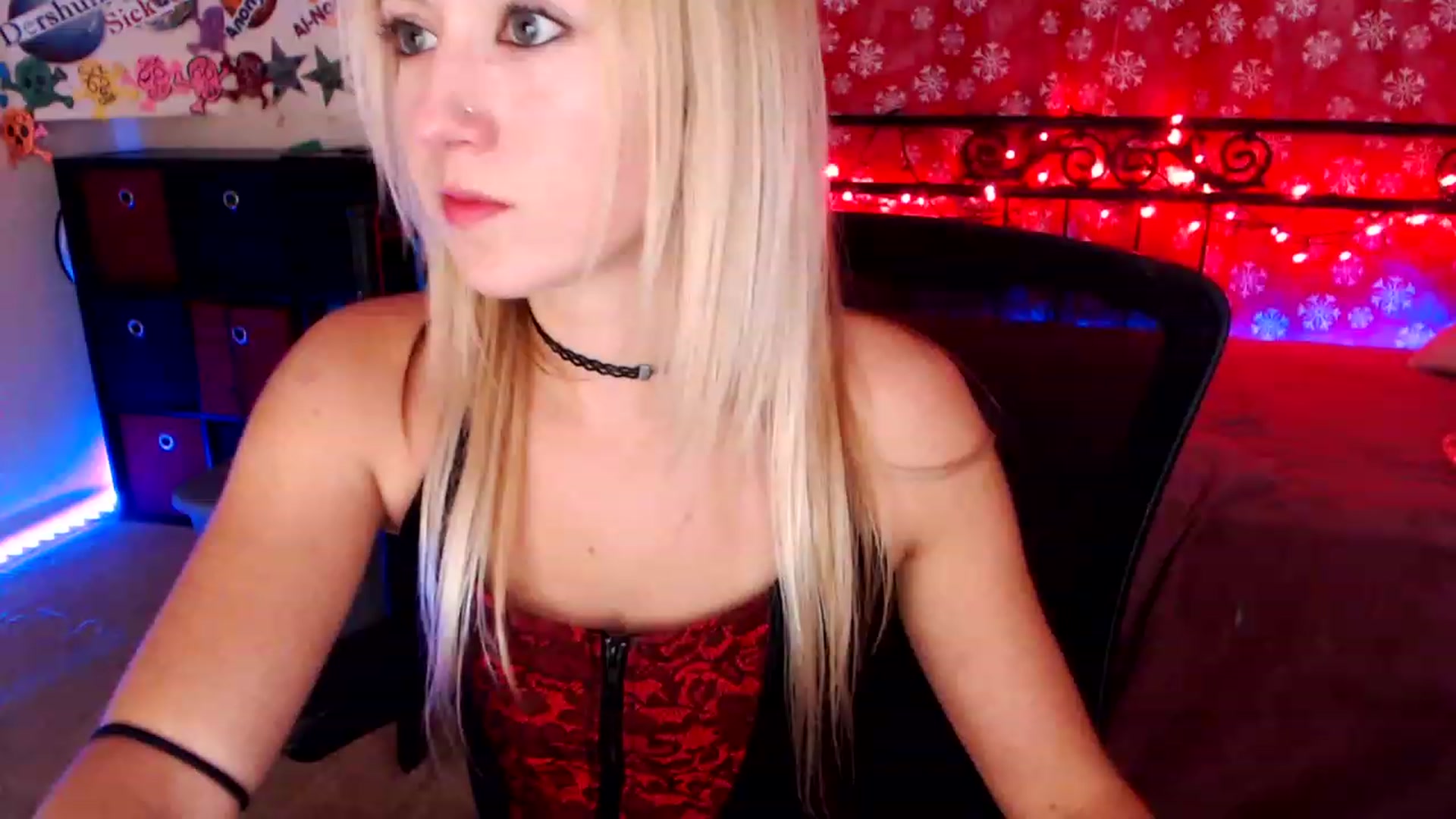 Gallery image thumbnail from SouthernSkye's myfreecams stream on, 12/04/2022, 07:38 image 17 of 20
