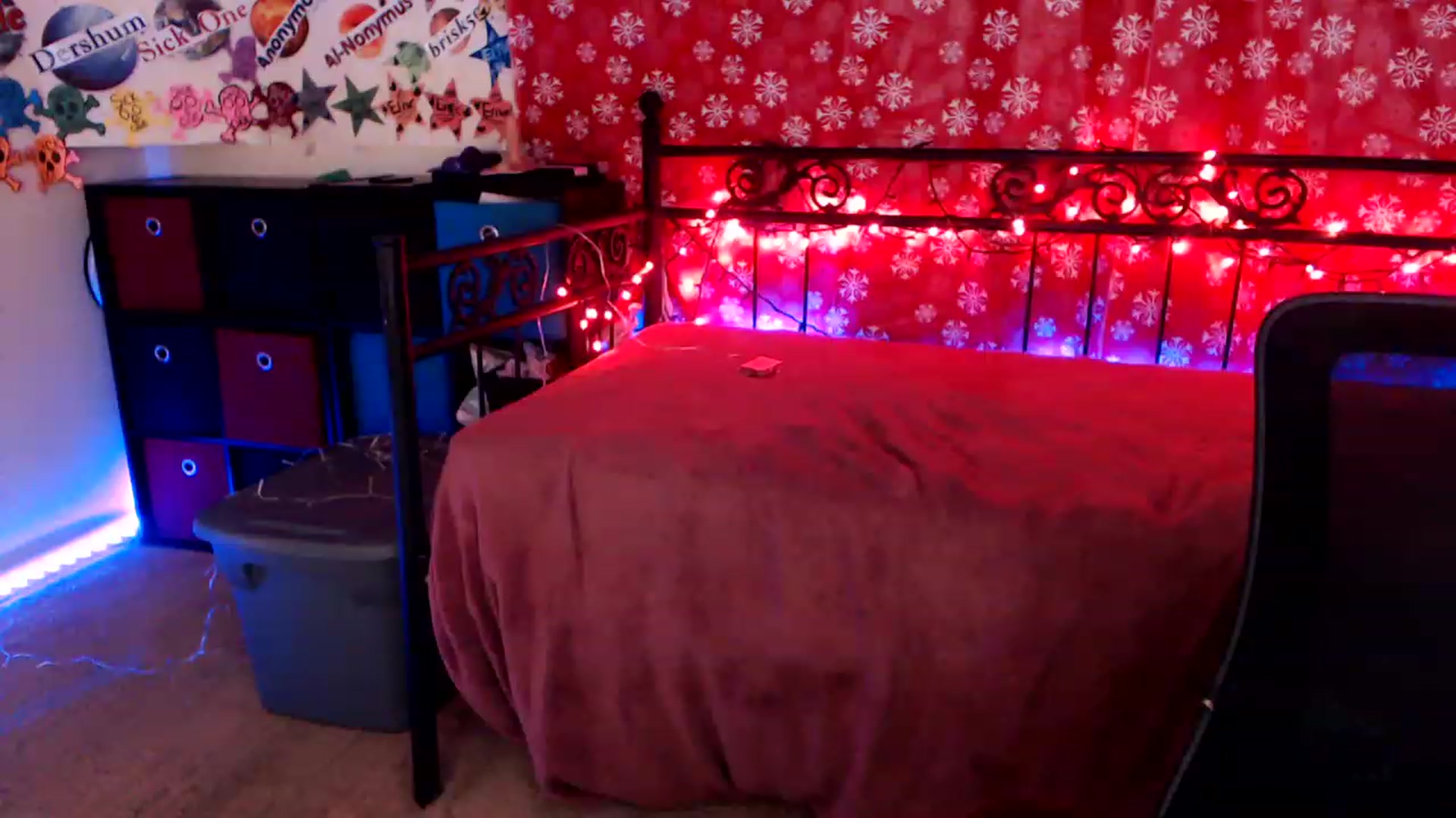 Gallery image thumbnail from SouthernSkye's myfreecams stream on, 12/04/2022, 07:38 image 12 of 20