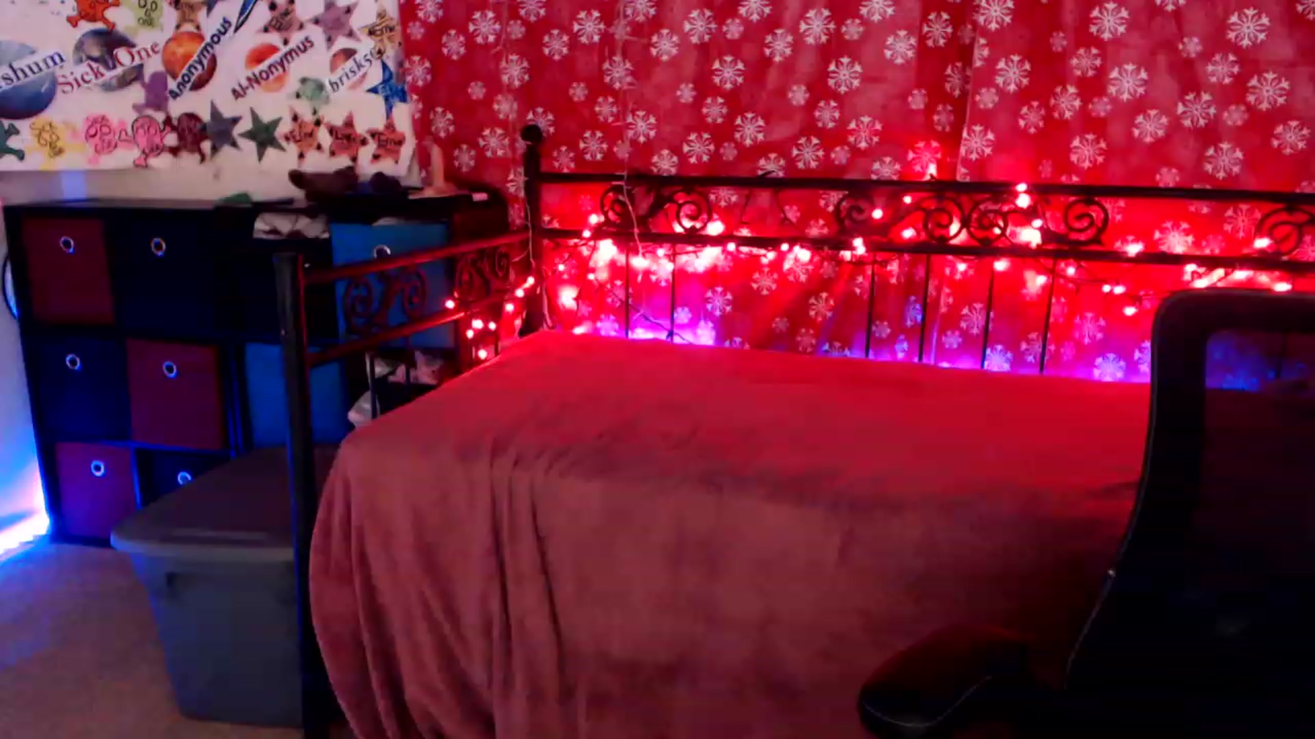 Gallery image thumbnail from SouthernSkye's myfreecams stream on, 12/06/2022, 08:04 image 1 of 20