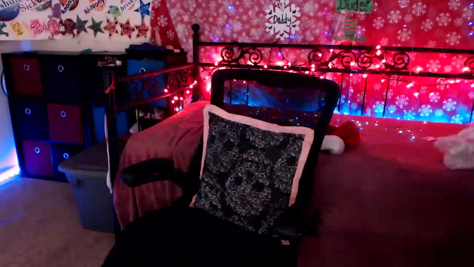Gallery image thumbnail from SouthernSkye's myfreecams stream on, 12/08/2022, 09:26 image 18 of 20