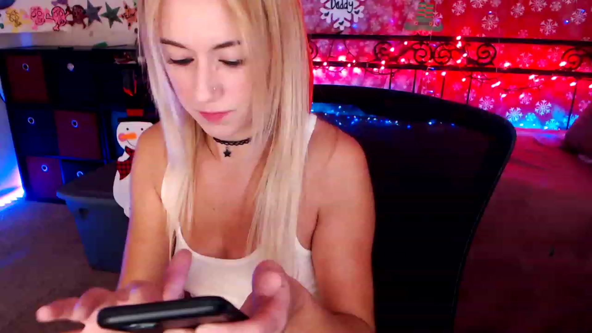 Gallery image thumbnail from SouthernSkye's myfreecams stream on, 12/09/2022, 06:22 image 6 of 20