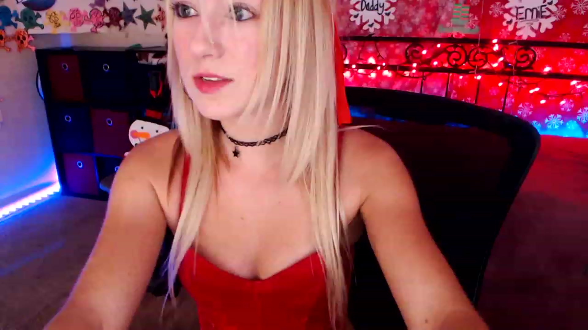 Gallery image thumbnail from SouthernSkye's myfreecams stream on, 12/11/2022, 08:55 image 5 of 20