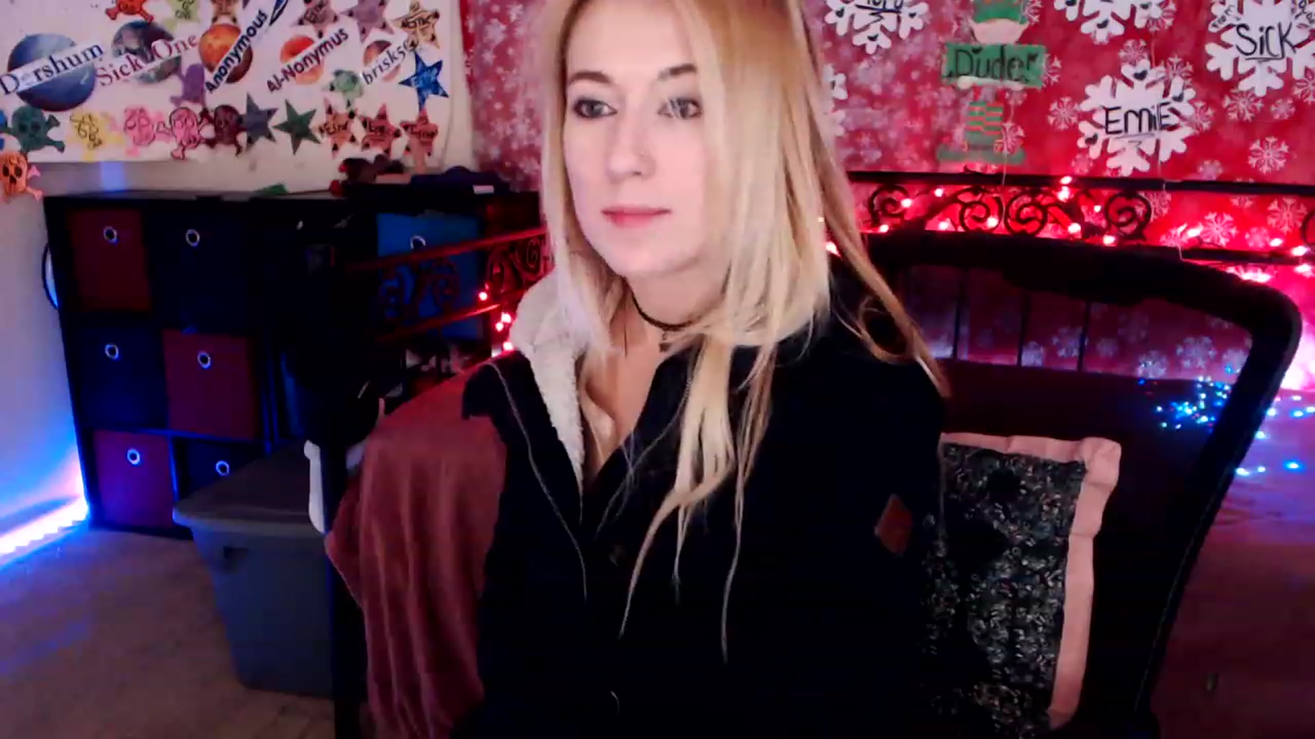 Gallery image thumbnail from SouthernSkye's myfreecams stream on, 12/15/2022, 09:13 image 14 of 20