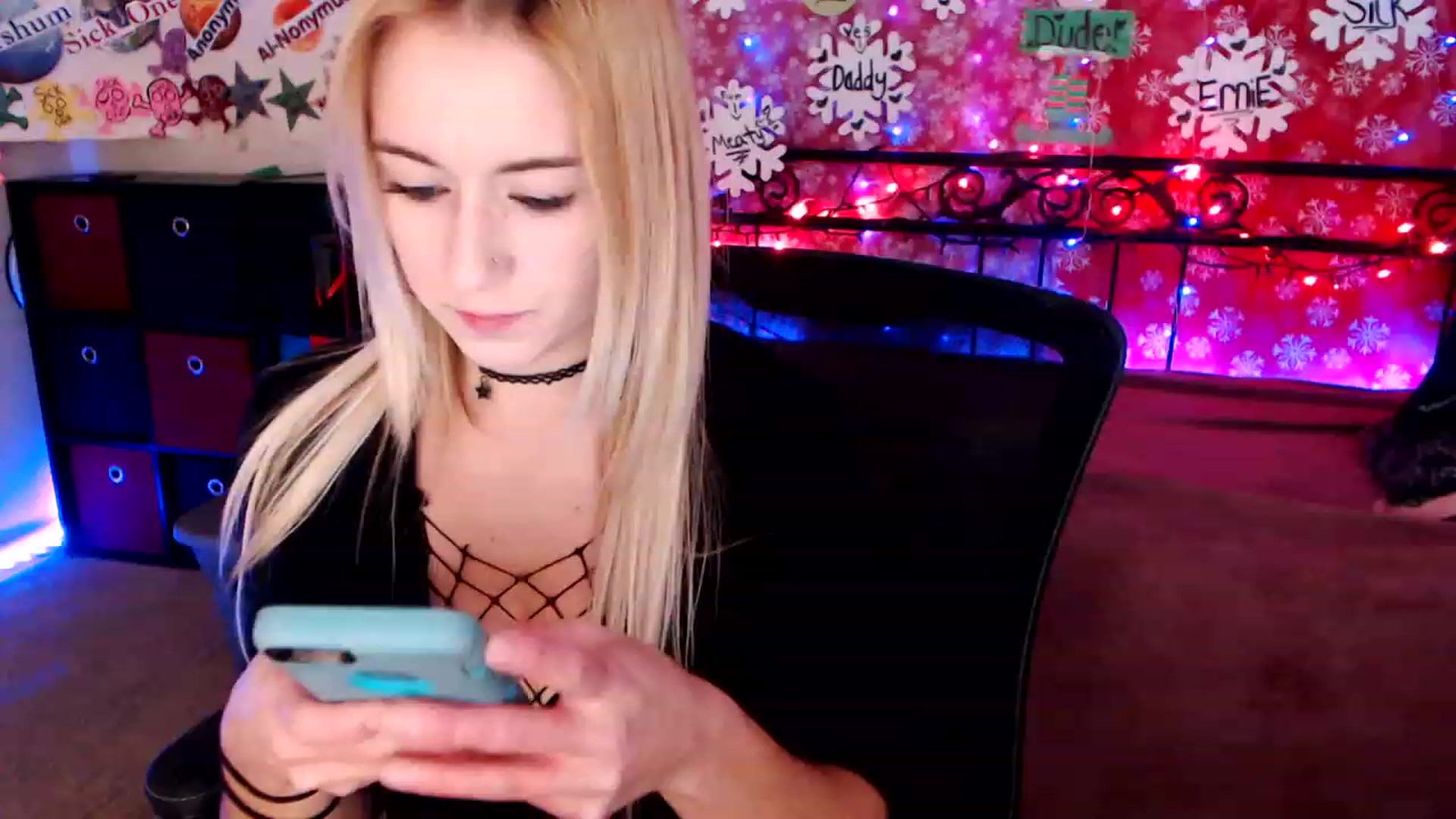 Gallery image thumbnail from SouthernSkye's myfreecams stream on, 12/18/2022, 07:04 image 10 of 20