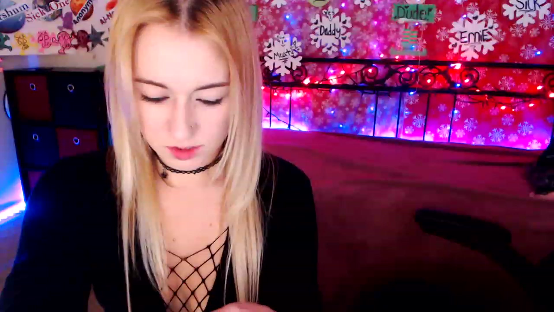 Gallery image thumbnail from SouthernSkye's myfreecams stream on, 12/18/2022, 07:04 image 12 of 20