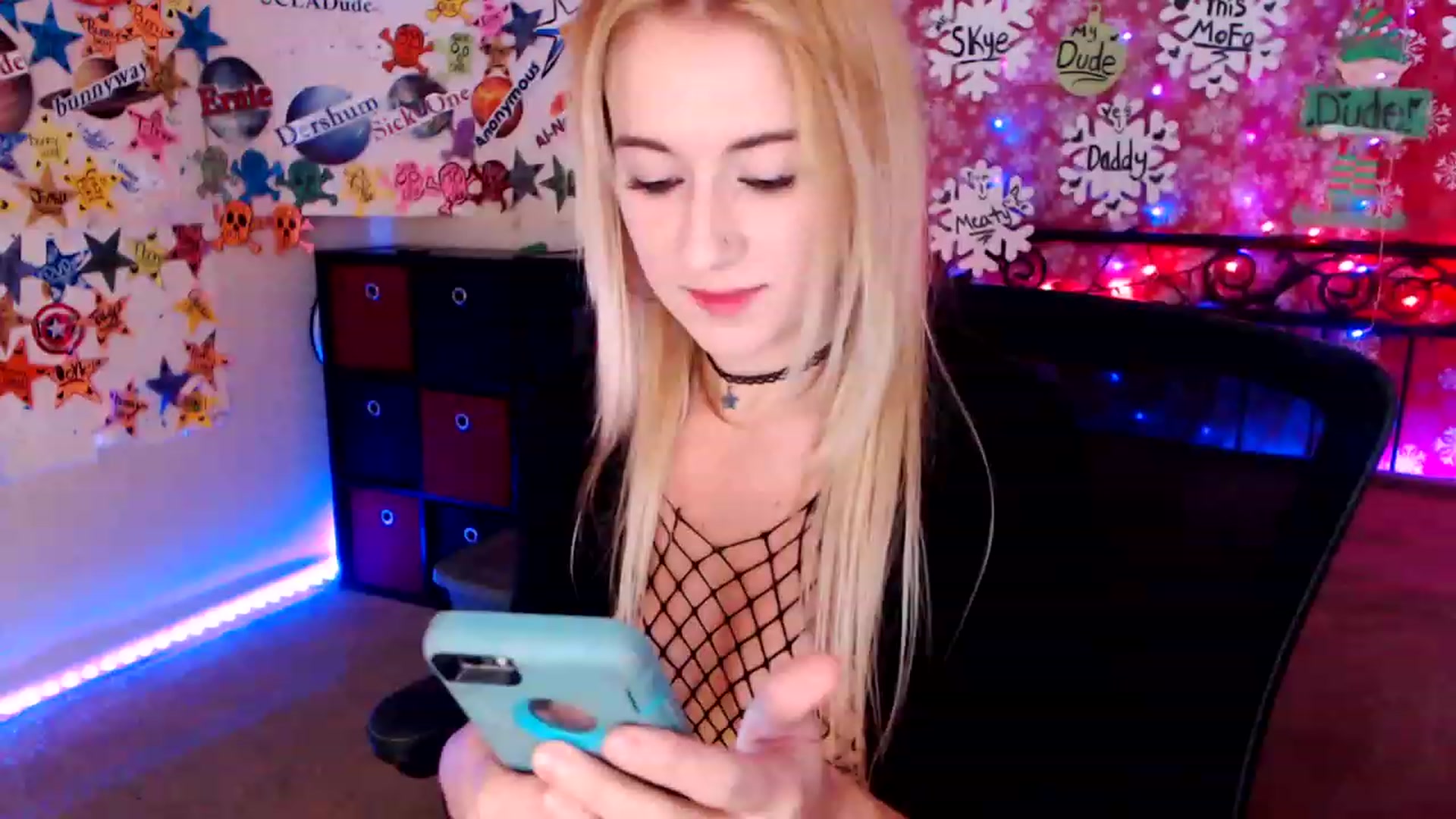 Gallery image thumbnail from SouthernSkye's myfreecams stream on, 12/18/2022, 07:04 image 2 of 20