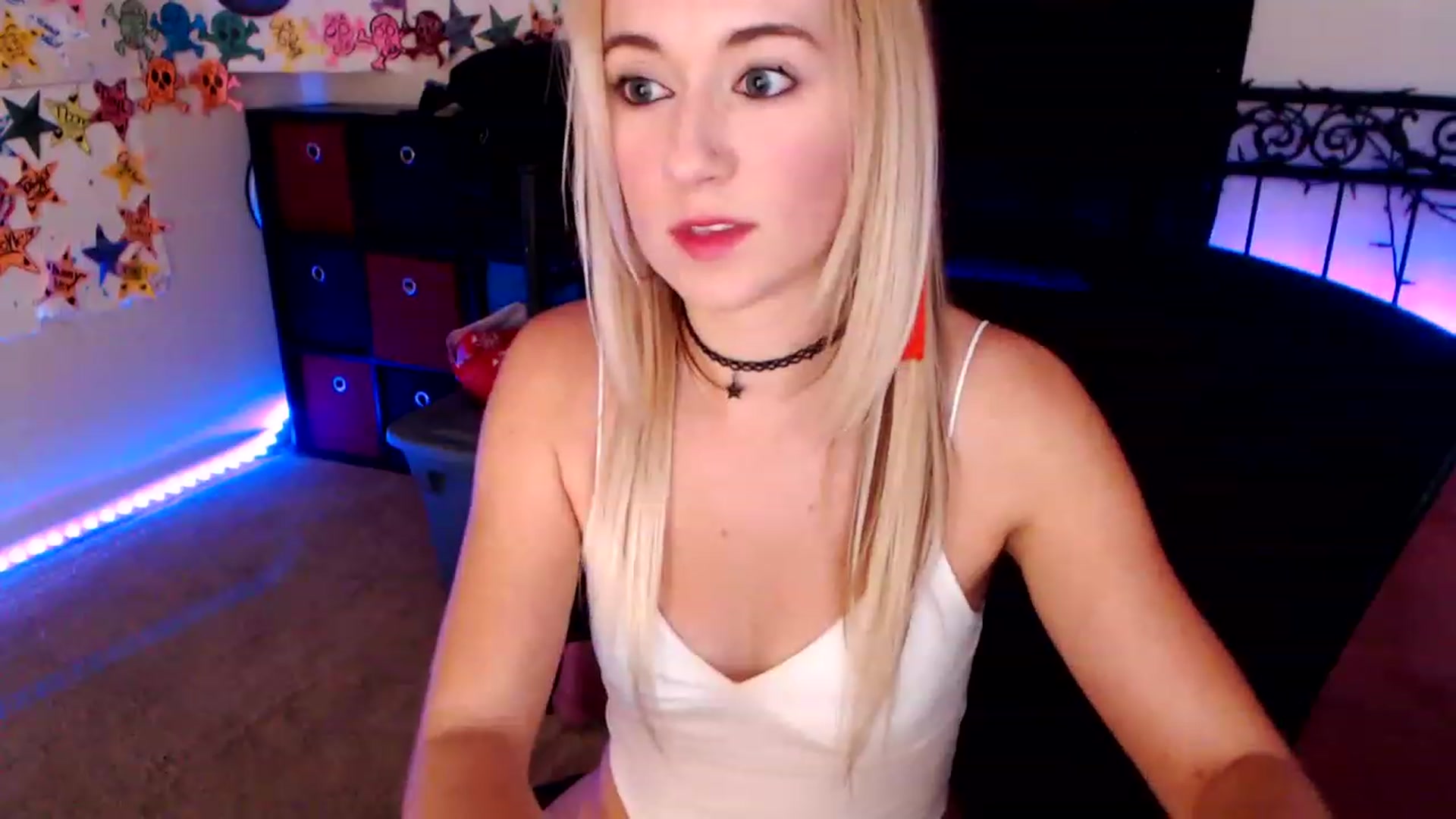 Gallery image thumbnail from SouthernSkye's myfreecams stream on, 01/01/2023, 07:22 image 12 of 20