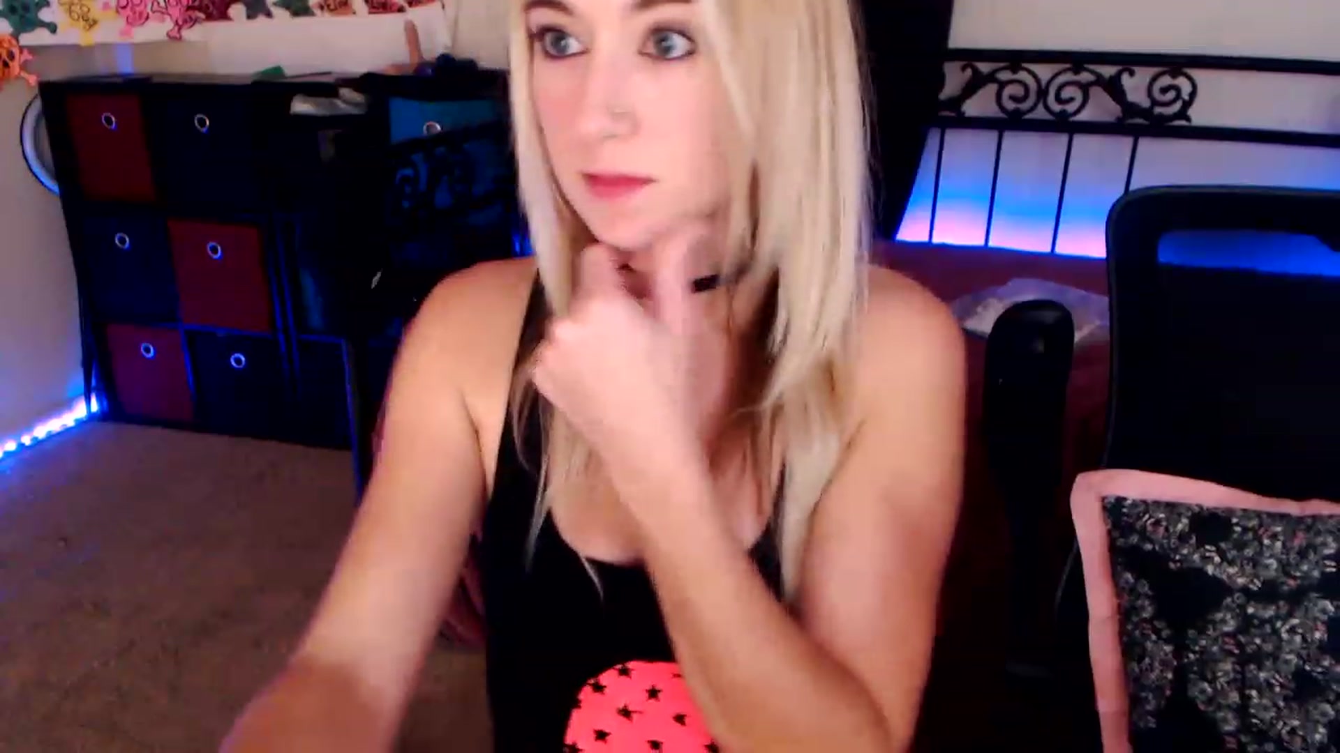 Gallery image thumbnail from SouthernSkye's myfreecams stream on, 01/31/2023, 08:11 image 8 of 20