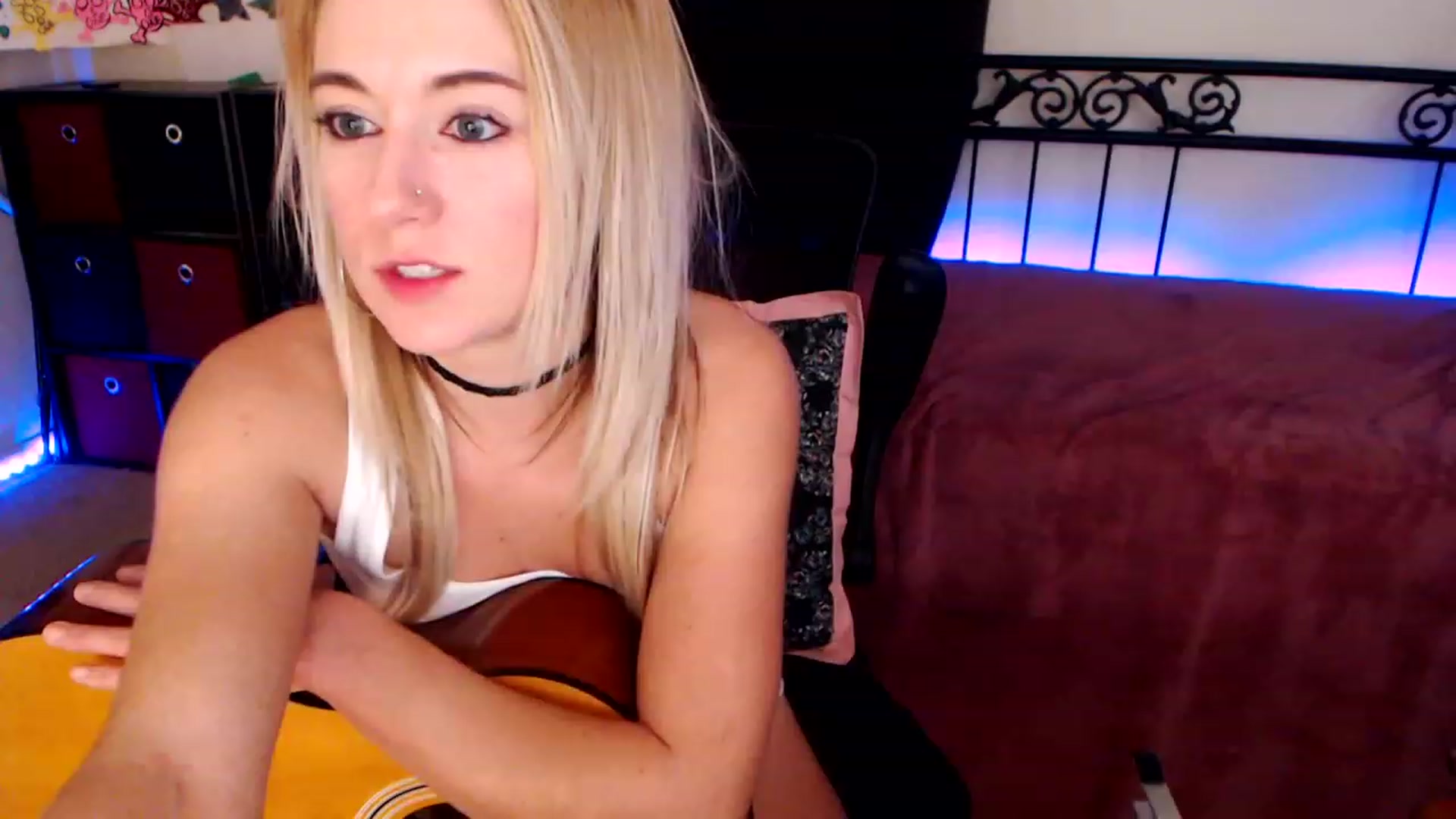 Gallery image thumbnail from SouthernSkye's myfreecams stream on, 02/01/2023, 10:21 image 13 of 20