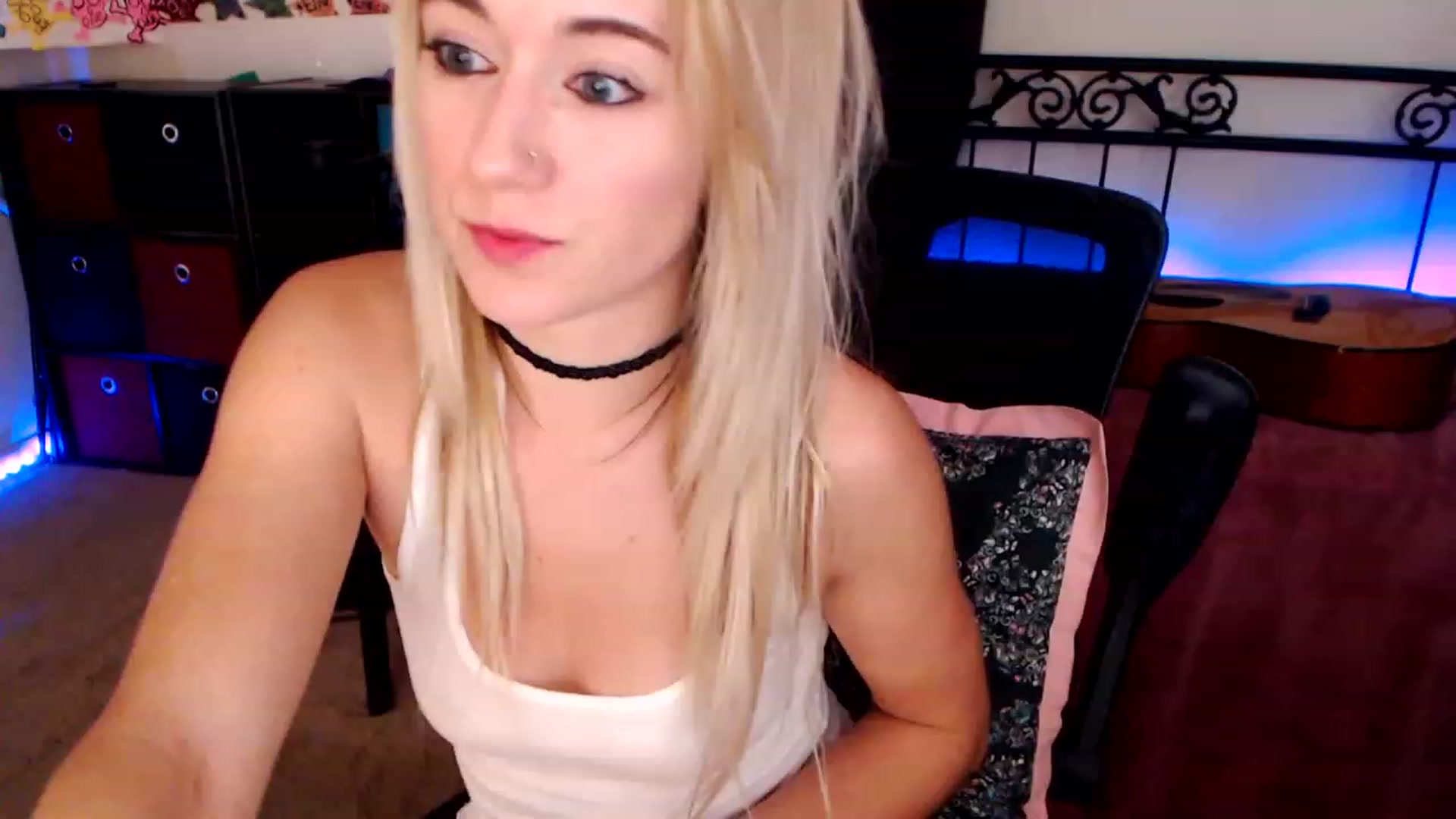 Gallery image thumbnail from SouthernSkye's myfreecams stream on, 02/01/2023, 10:21 image 3 of 20