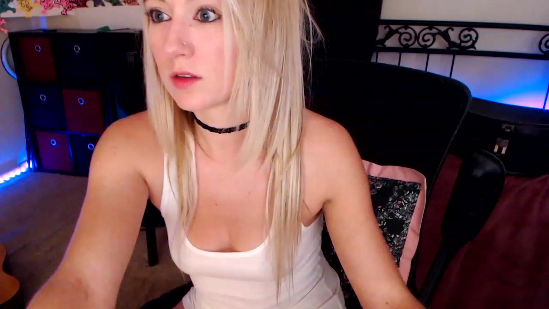 Gallery image thumbnail from SouthernSkye's myfreecams stream on, 02/01/2023, 10:21 image 19 of 20