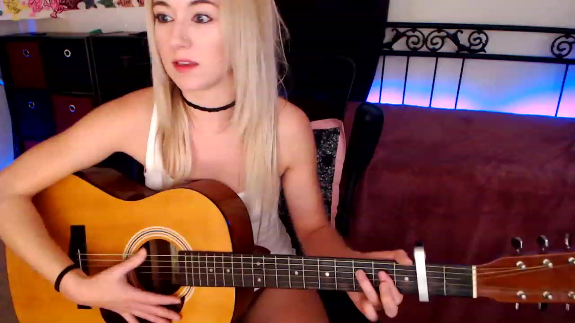 Gallery image thumbnail from SouthernSkye's myfreecams stream on, 02/01/2023, 10:21 image 4 of 20