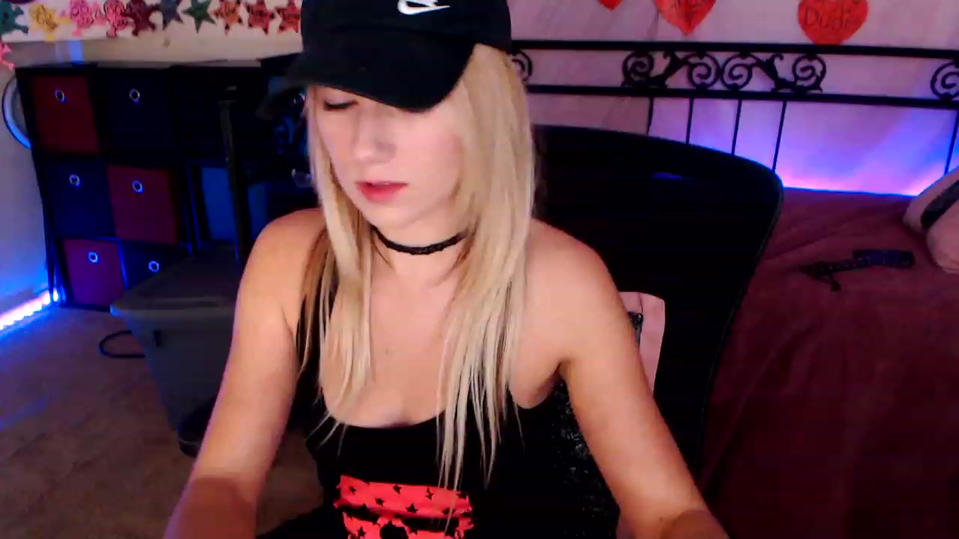 Gallery image thumbnail from SouthernSkye's myfreecams stream on, 02/12/2023, 09:22 image 20 of 20