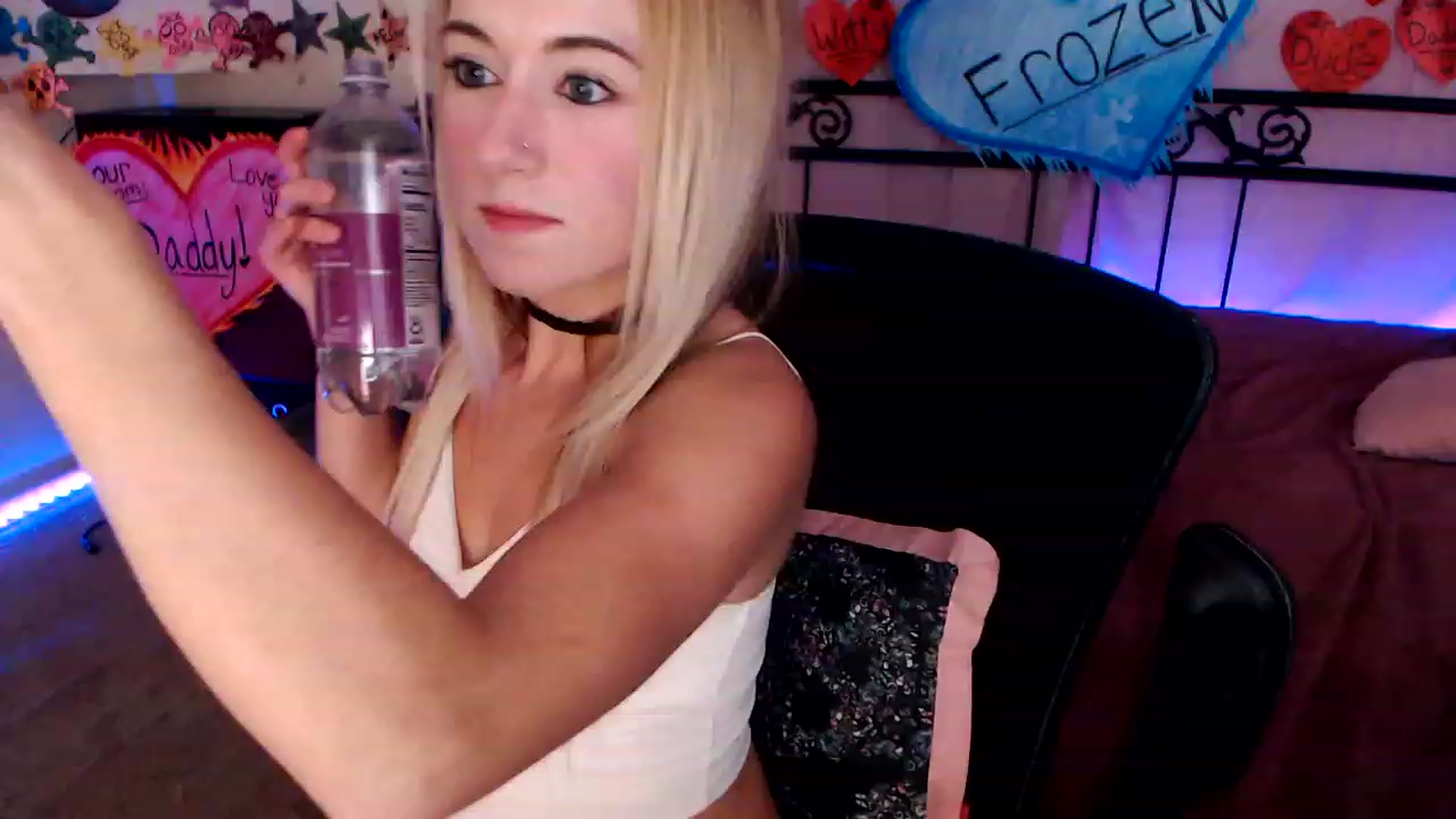 Gallery image thumbnail from SouthernSkye's myfreecams stream on, 02/17/2023, 06:30 image 19 of 20