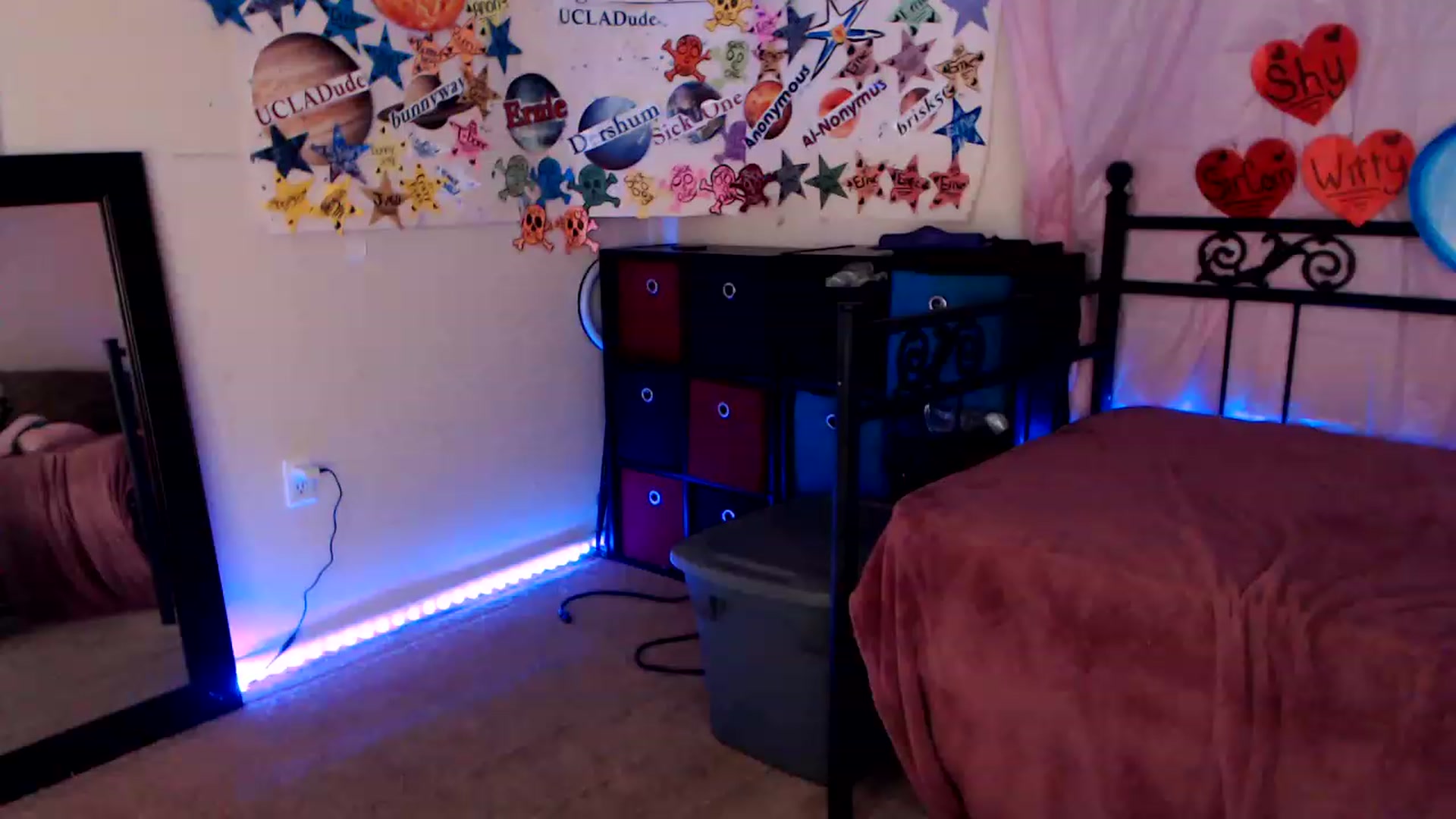 Gallery image thumbnail from SouthernSkye's myfreecams stream on, 02/17/2023, 06:30 image 3 of 20