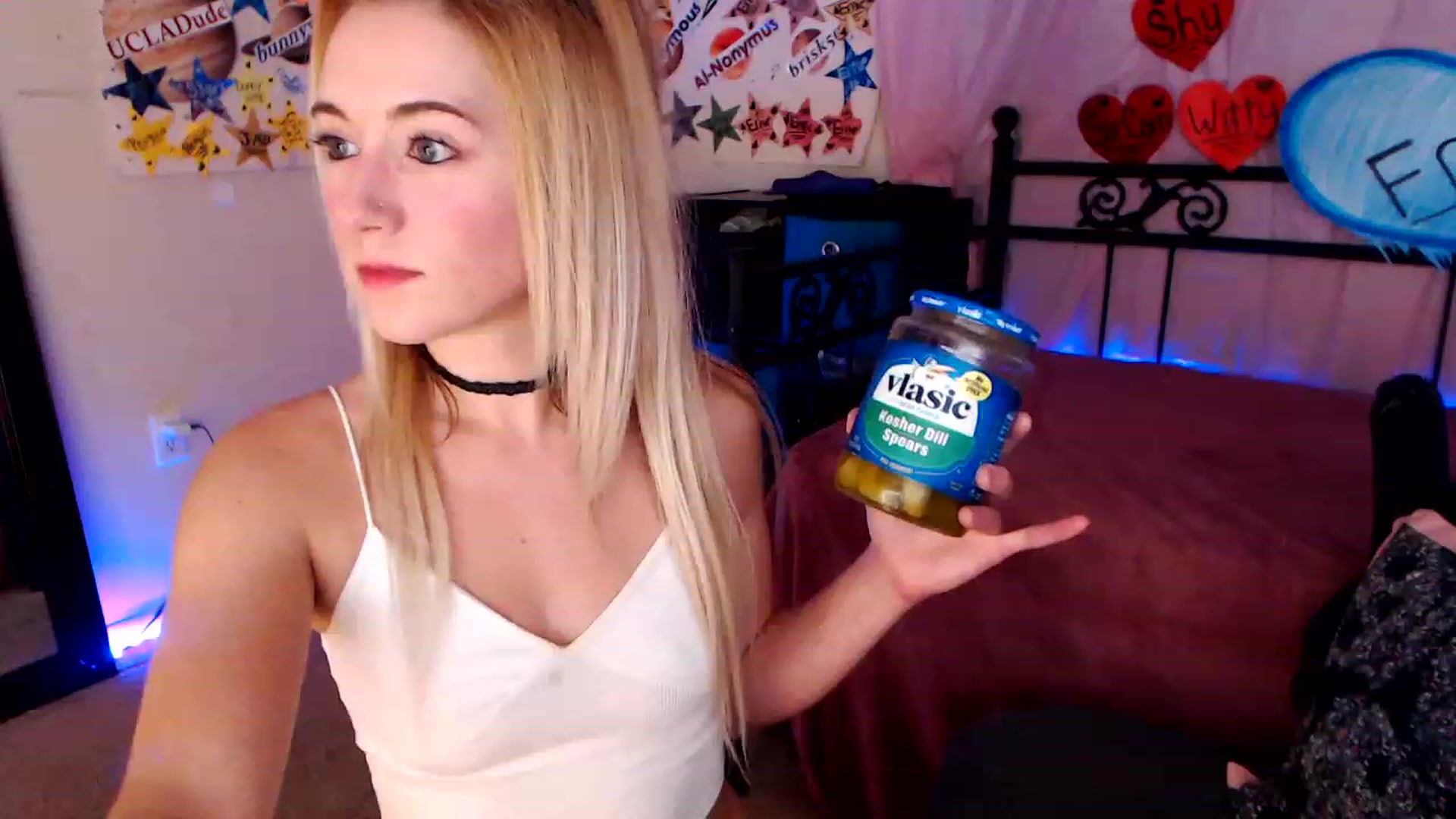 Gallery image thumbnail from SouthernSkye's myfreecams stream on, 02/17/2023, 06:30 image 17 of 20
