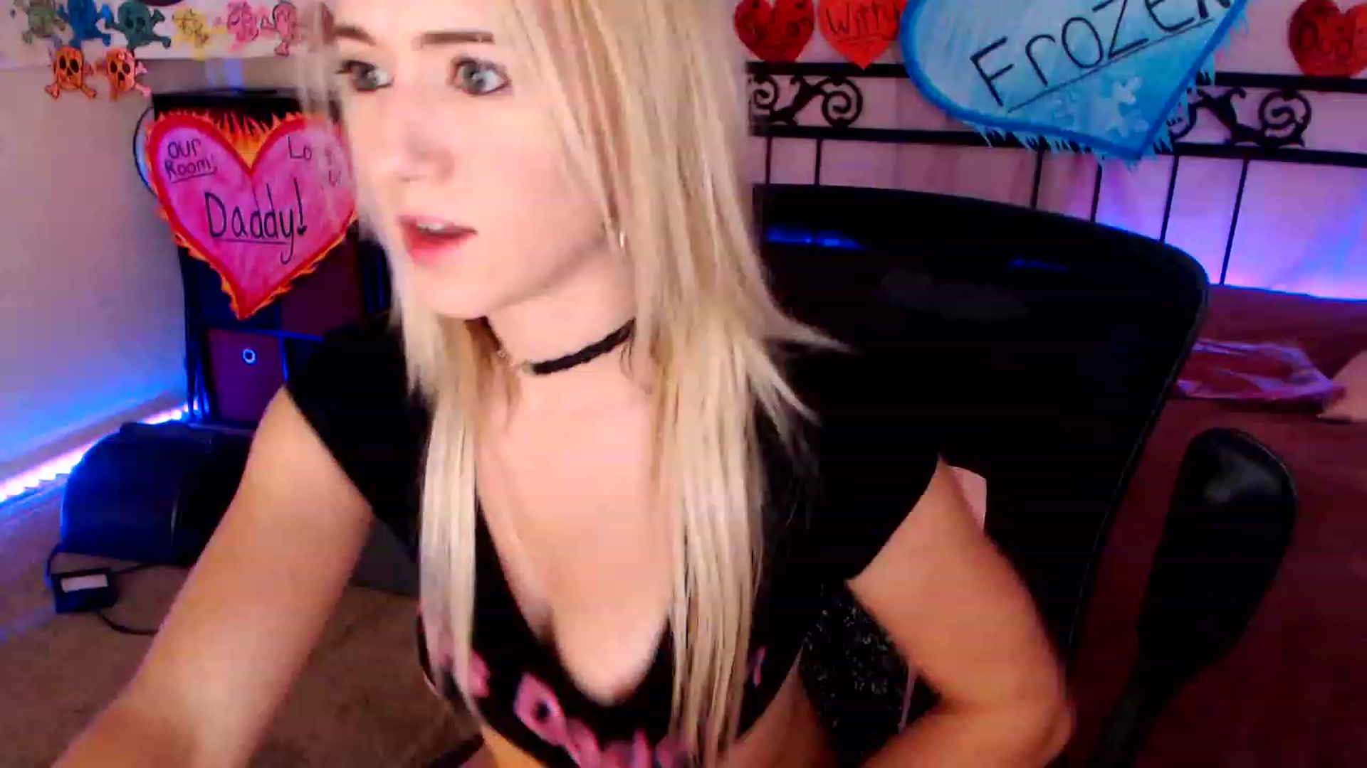 Gallery image thumbnail from SouthernSkye's myfreecams stream on, 02/17/2023, 09:03 image 1 of 20