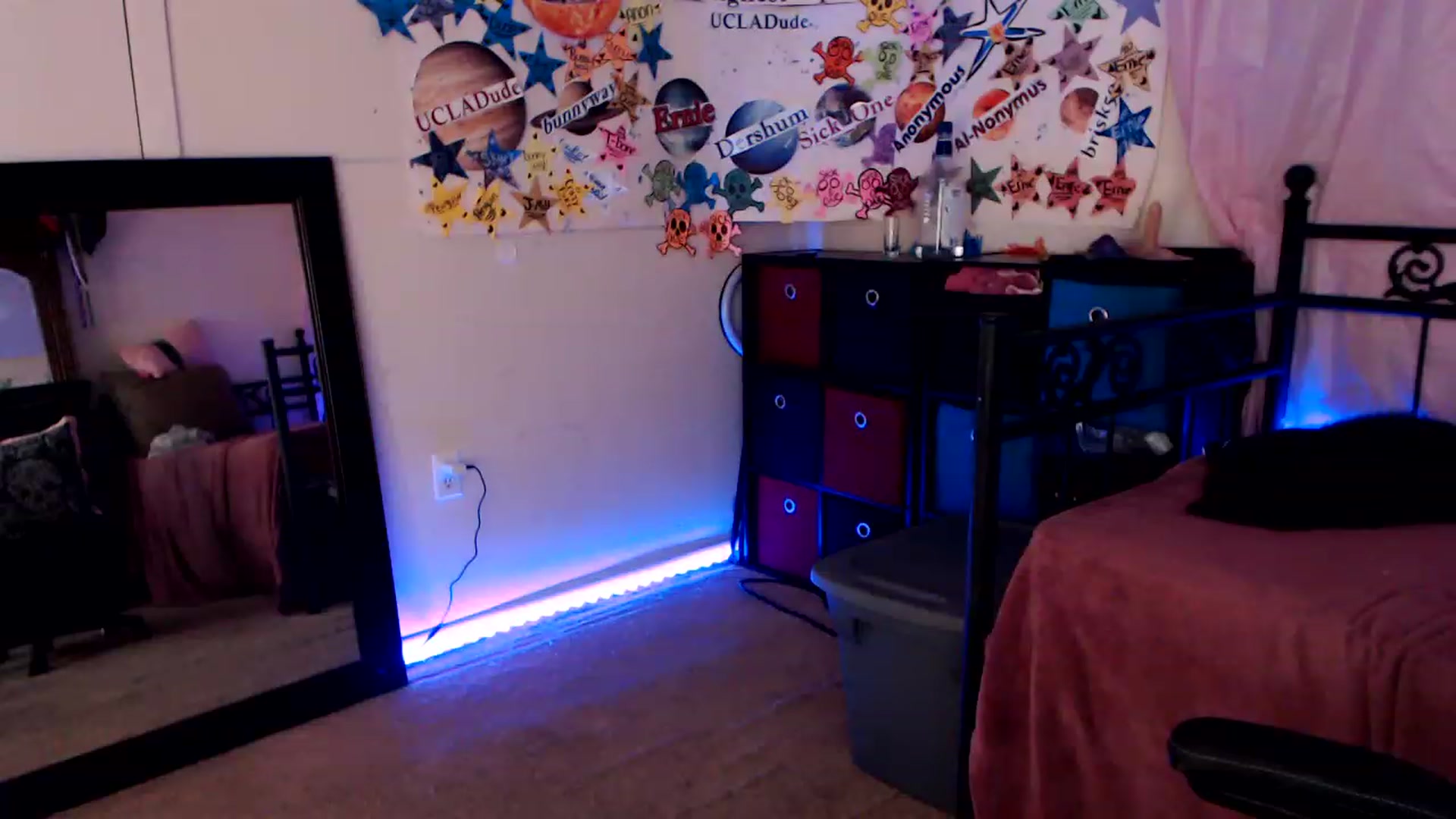 Gallery image thumbnail from SouthernSkye's myfreecams stream on, 02/25/2023, 08:24 image 3 of 20