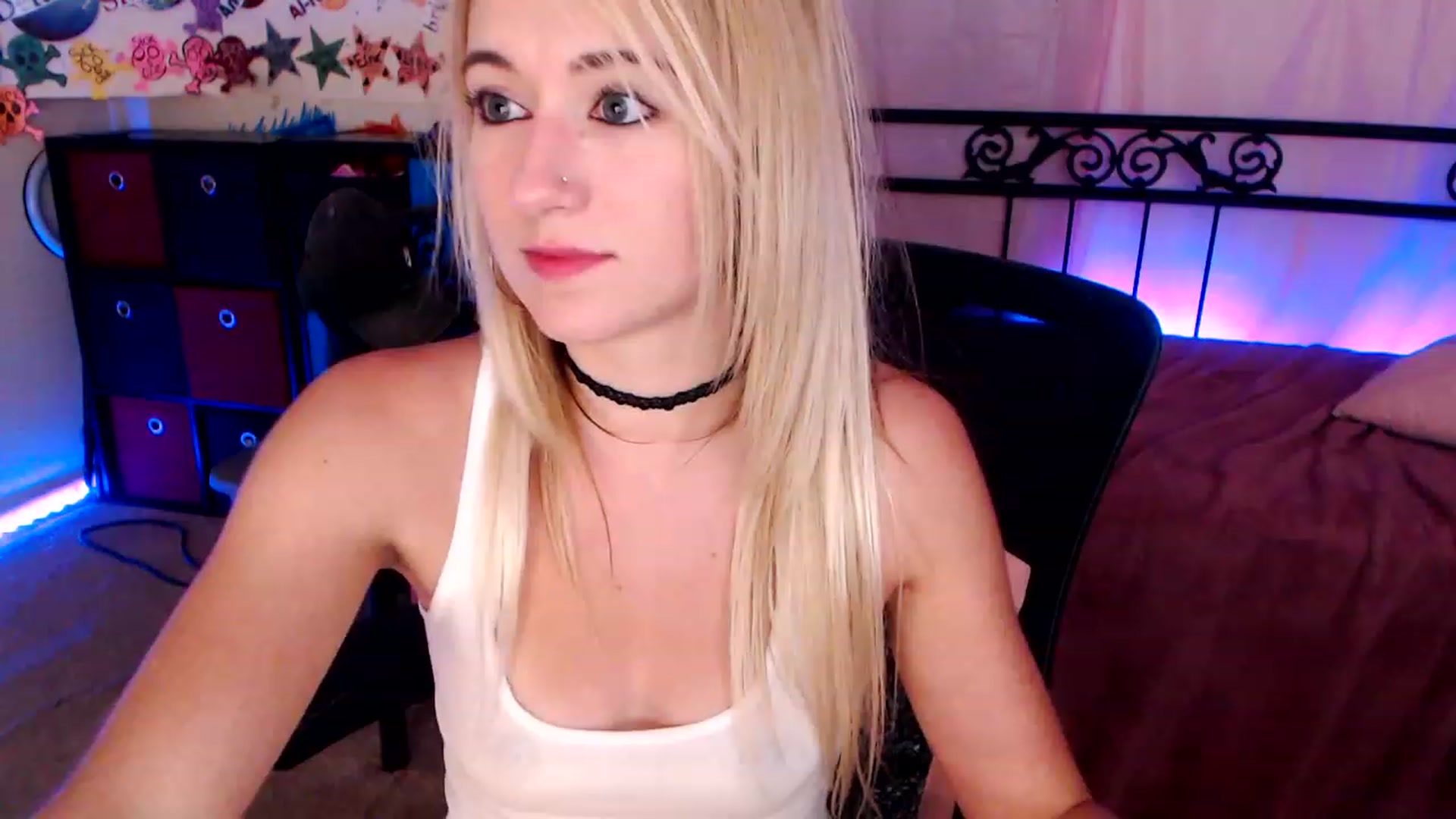 Gallery image thumbnail from SouthernSkye's myfreecams stream on, 02/27/2023, 08:35 image 17 of 20