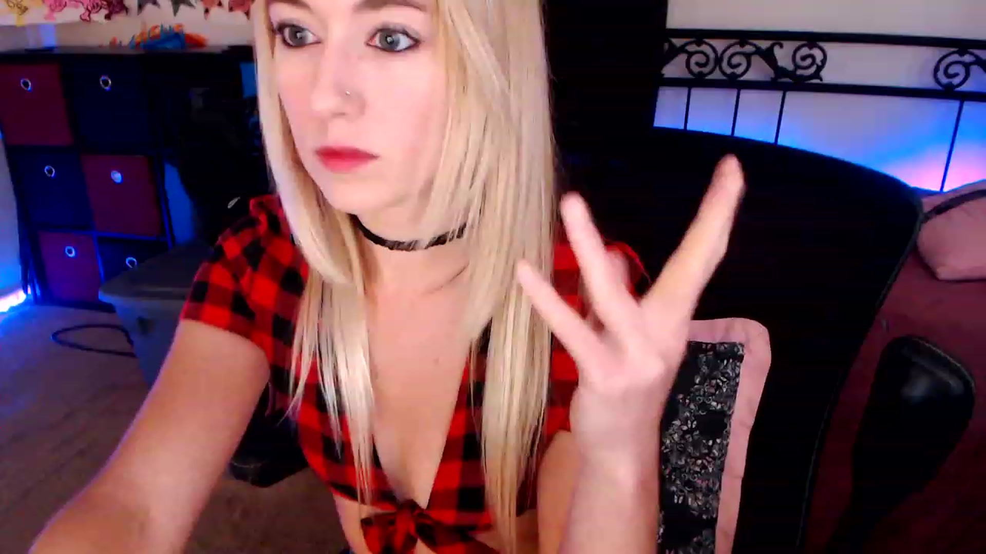 Gallery image thumbnail from SouthernSkye's myfreecams stream on, 03/03/2023, 05:58 image 2 of 20