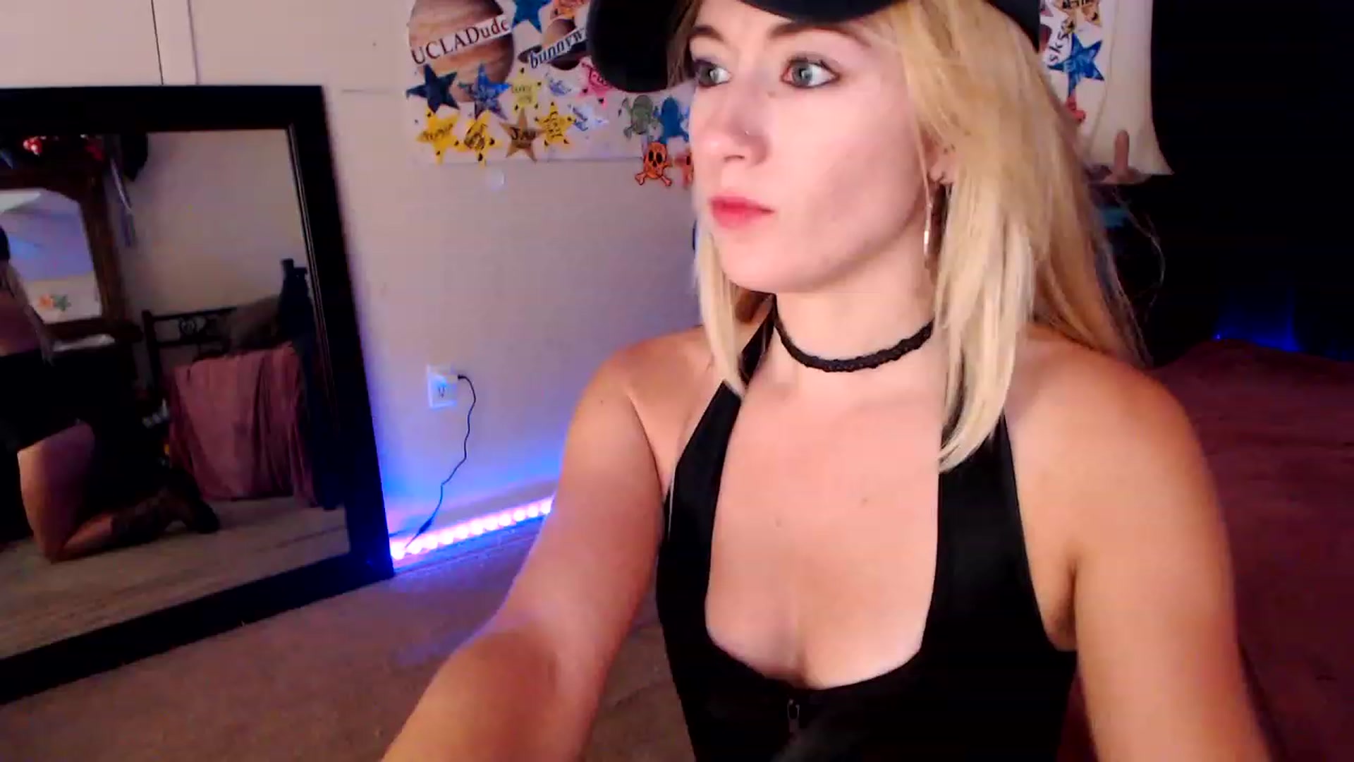 Gallery image thumbnail from SouthernSkye's myfreecams stream on, 03/06/2023, 07:34 image 8 of 20