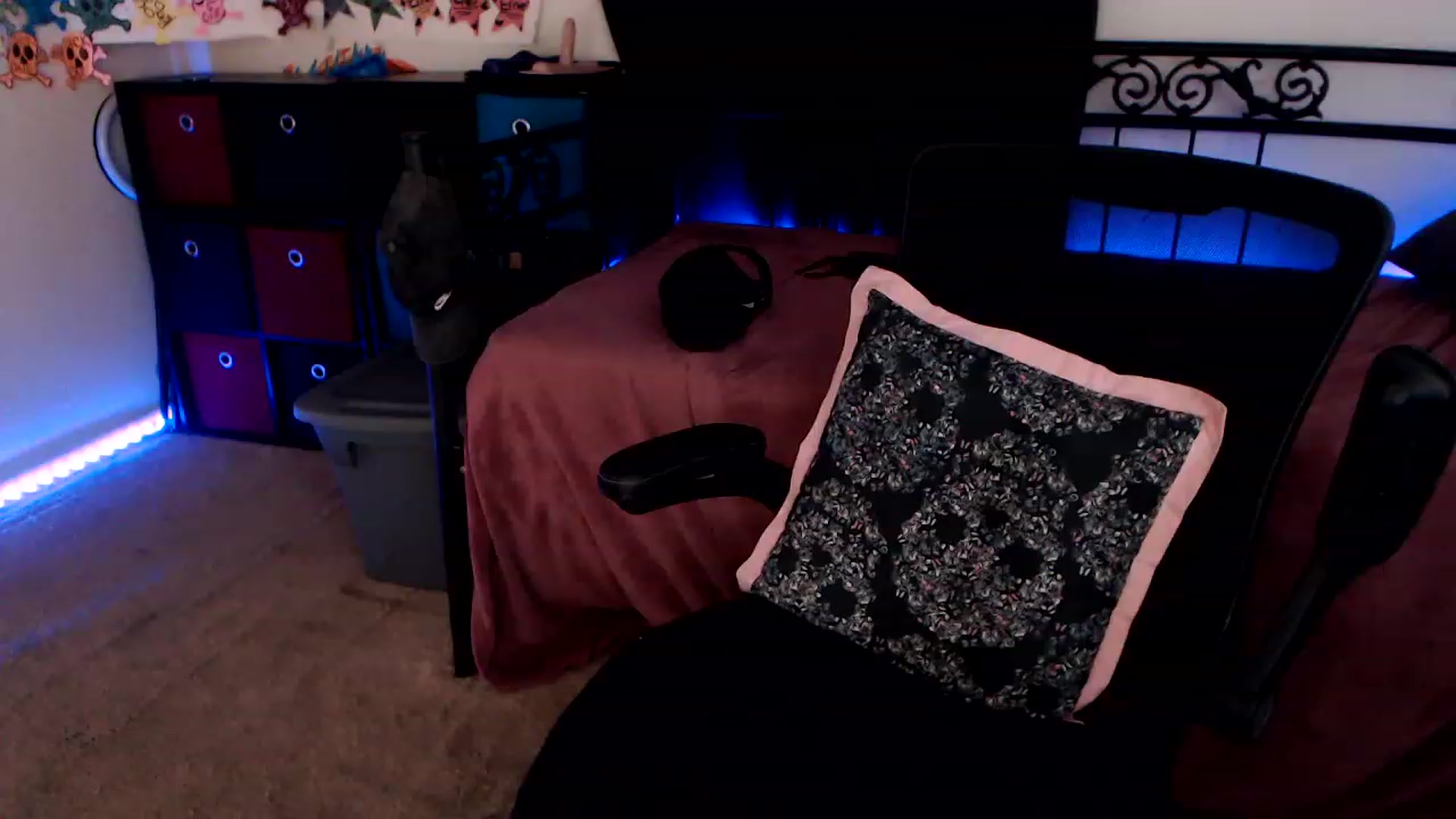 Gallery image thumbnail from SouthernSkye's myfreecams stream on, 03/09/2023, 08:04 image 18 of 20