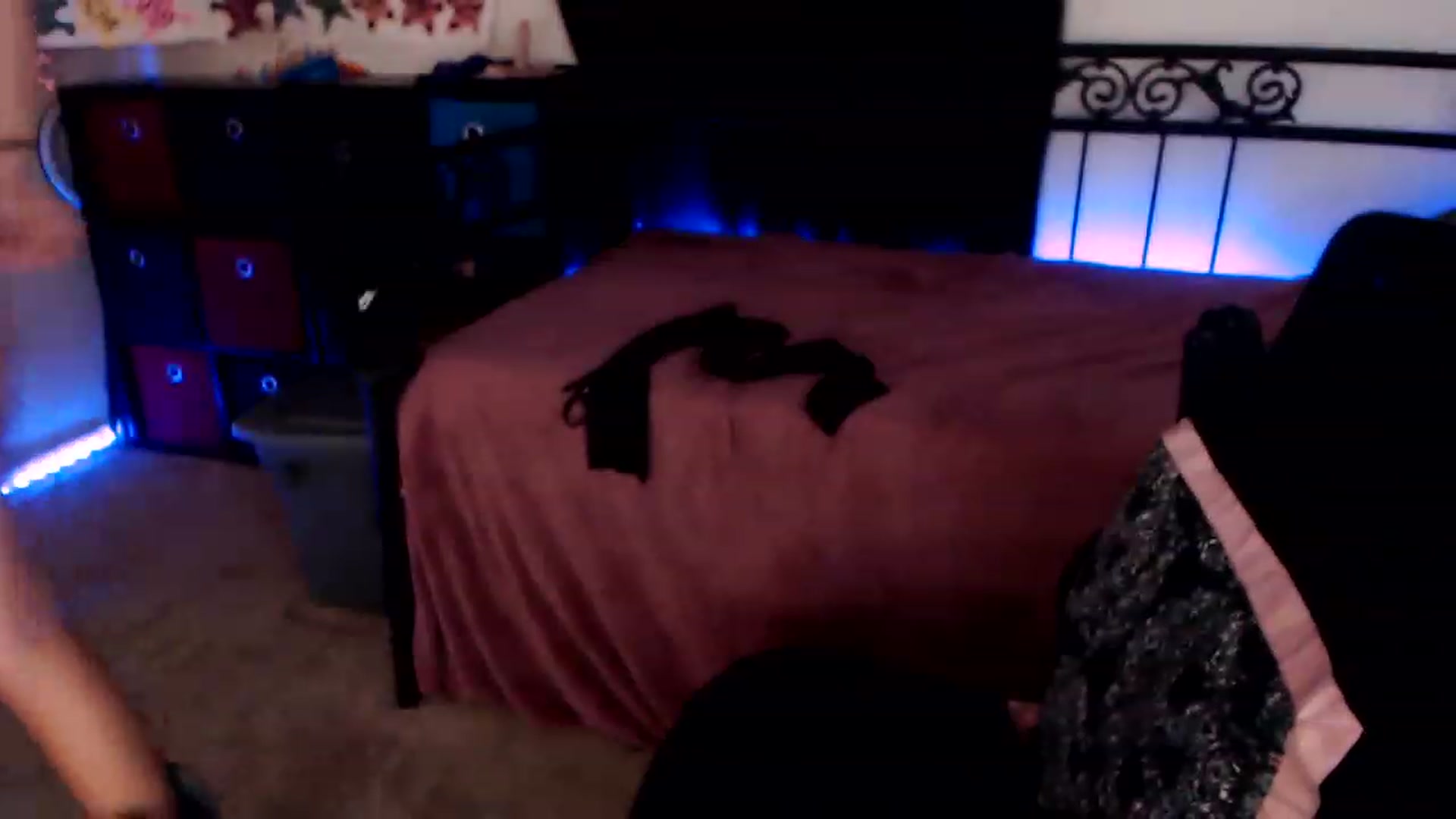 Gallery image thumbnail from SouthernSkye's myfreecams stream on, 03/09/2023, 08:04 image 10 of 20
