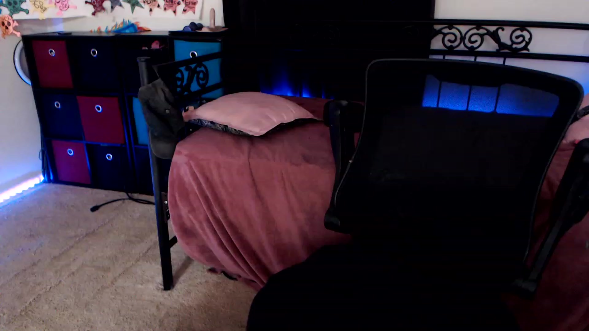 Gallery image thumbnail from SouthernSkye's myfreecams stream on, 03/12/2023, 07:02 image 6 of 20