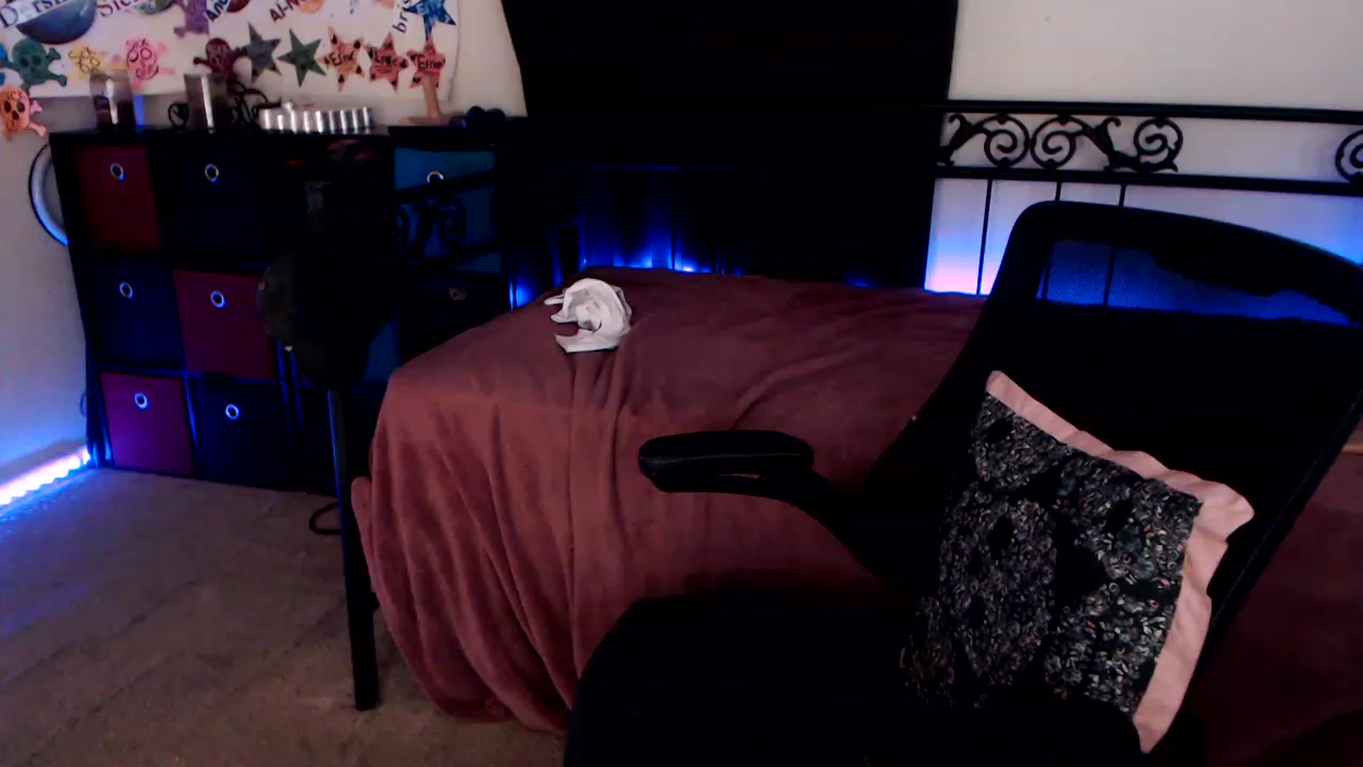 Gallery image thumbnail from SouthernSkye's myfreecams stream on, 03/18/2023, 05:50 image 11 of 20