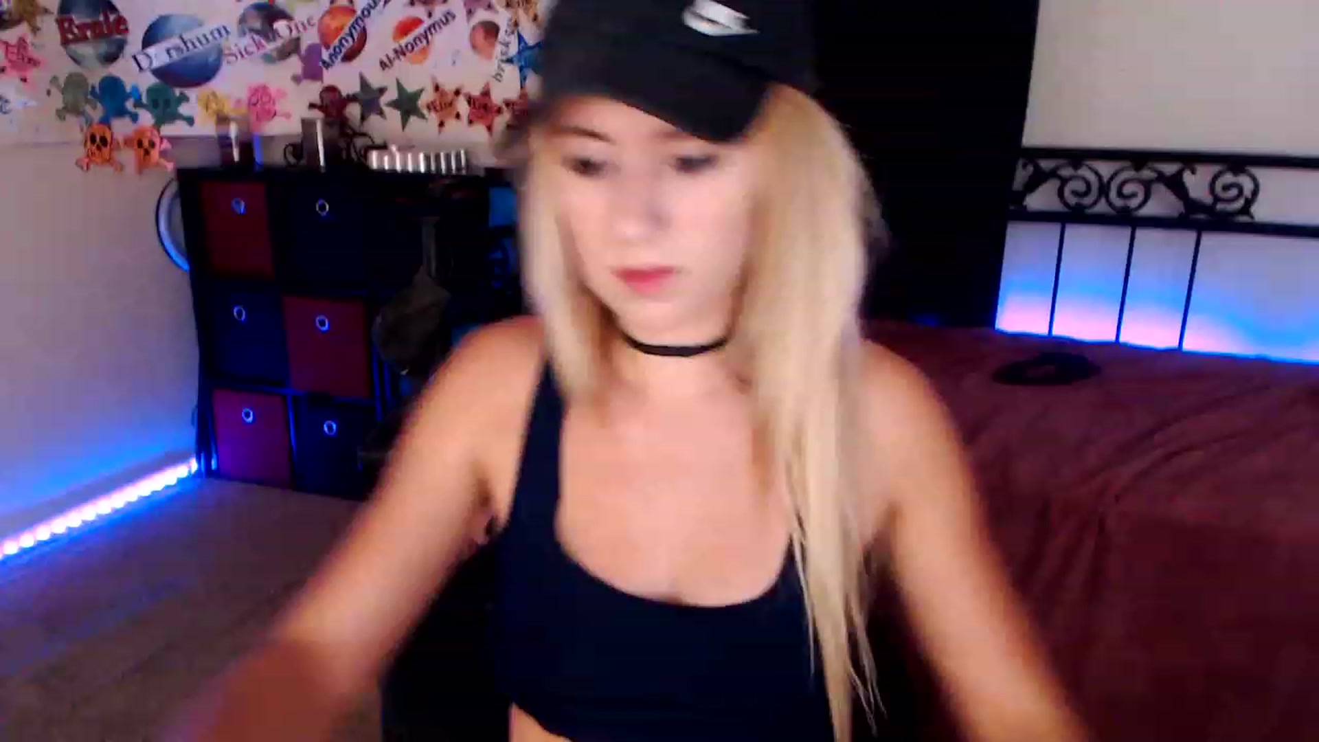 Gallery image thumbnail from SouthernSkye's myfreecams stream on, 03/18/2023, 07:30 image 15 of 20