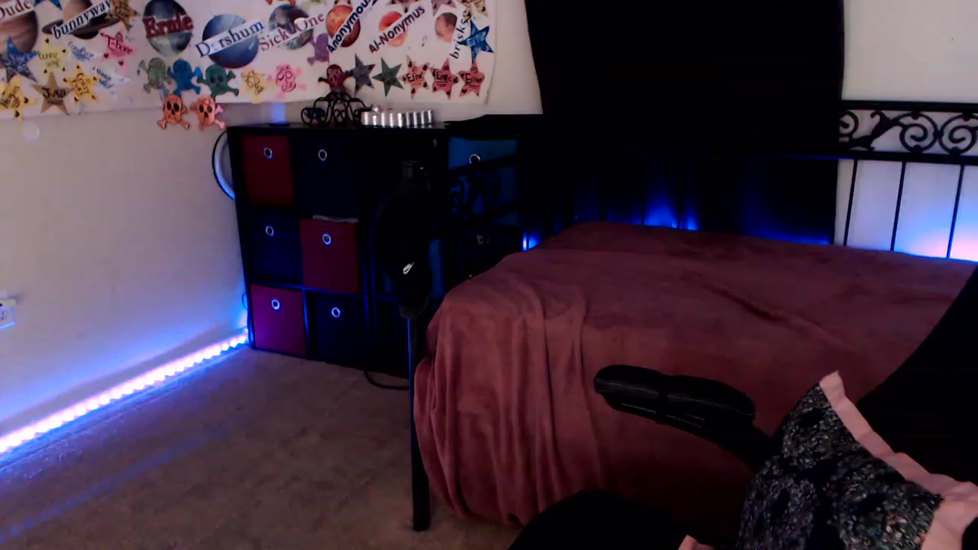 Gallery image thumbnail from SouthernSkye's myfreecams stream on, 03/24/2023, 05:10 image 17 of 20