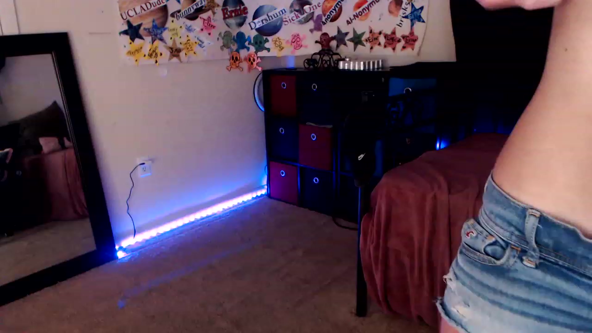 Gallery image thumbnail from SouthernSkye's myfreecams stream on, 03/24/2023, 05:10 image 4 of 20