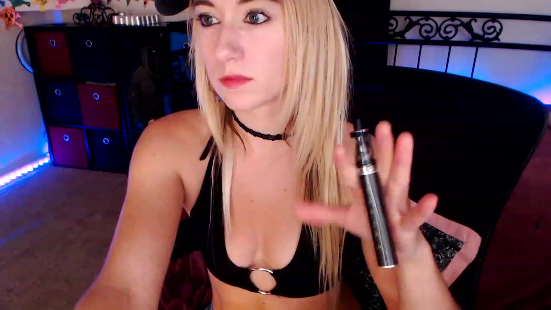 Gallery image thumbnail from SouthernSkye's myfreecams stream on, 03/24/2023, 06:29 image 6 of 20