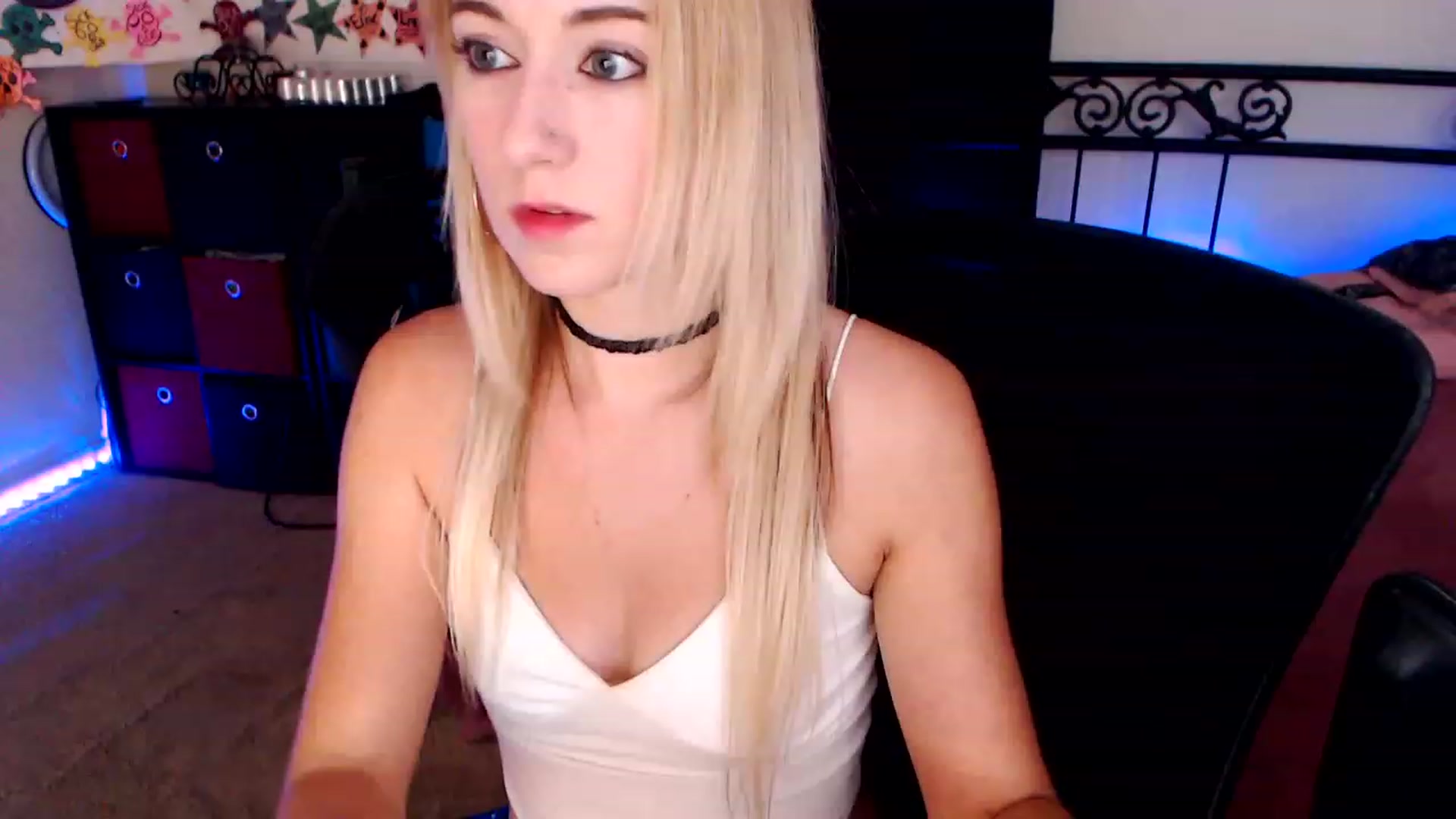 Gallery image thumbnail from SouthernSkye's myfreecams stream on, 03/26/2023, 04:14 image 9 of 20