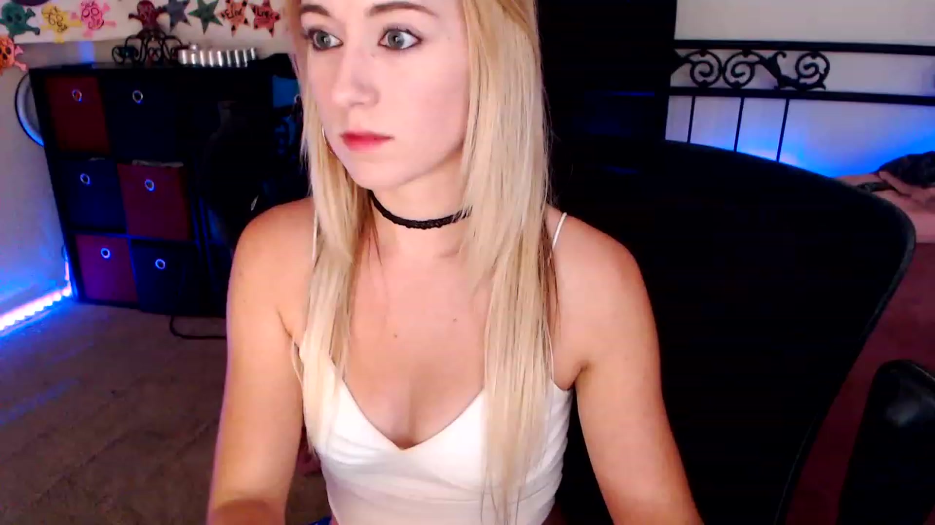 Gallery image thumbnail from SouthernSkye's myfreecams stream on, 03/26/2023, 04:14 image 11 of 20