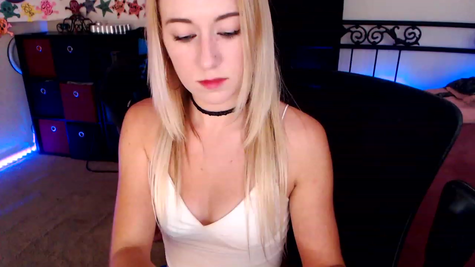 Gallery image thumbnail from SouthernSkye's myfreecams stream on, 03/26/2023, 04:14 image 6 of 20