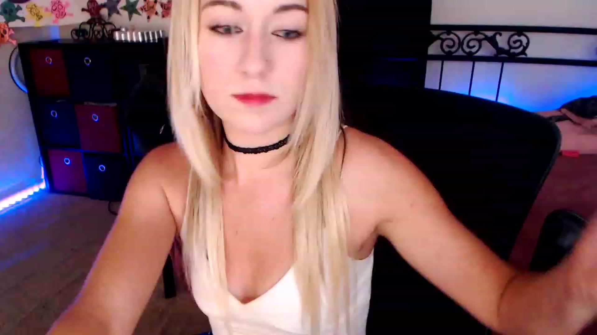Gallery image thumbnail from SouthernSkye's myfreecams stream on, 03/26/2023, 04:14 image 3 of 20