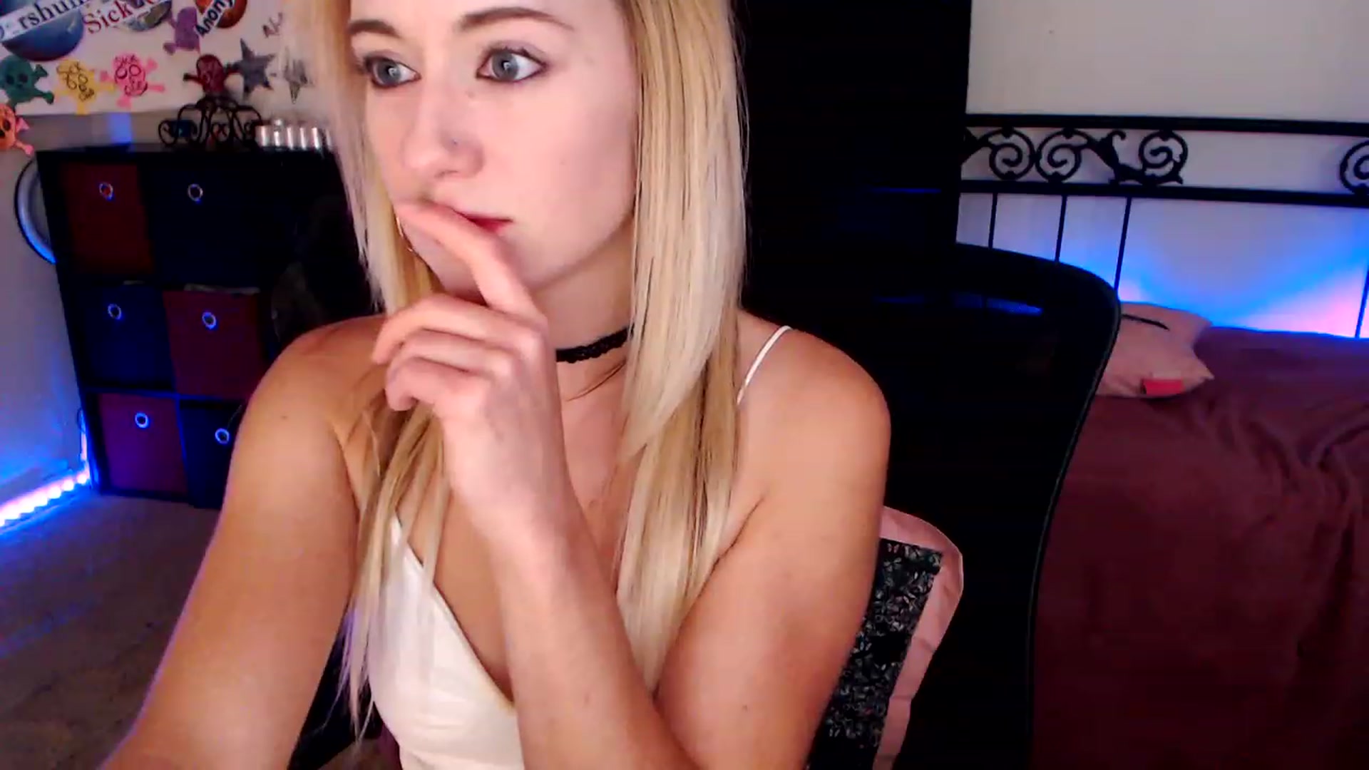 Gallery image thumbnail from SouthernSkye's myfreecams stream on, 03/26/2023, 07:59 image 14 of 20