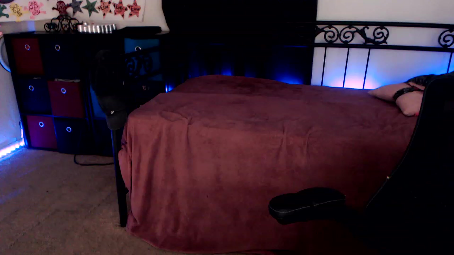 Gallery image thumbnail from SouthernSkye's myfreecams stream on, 03/26/2023, 07:59 image 9 of 20