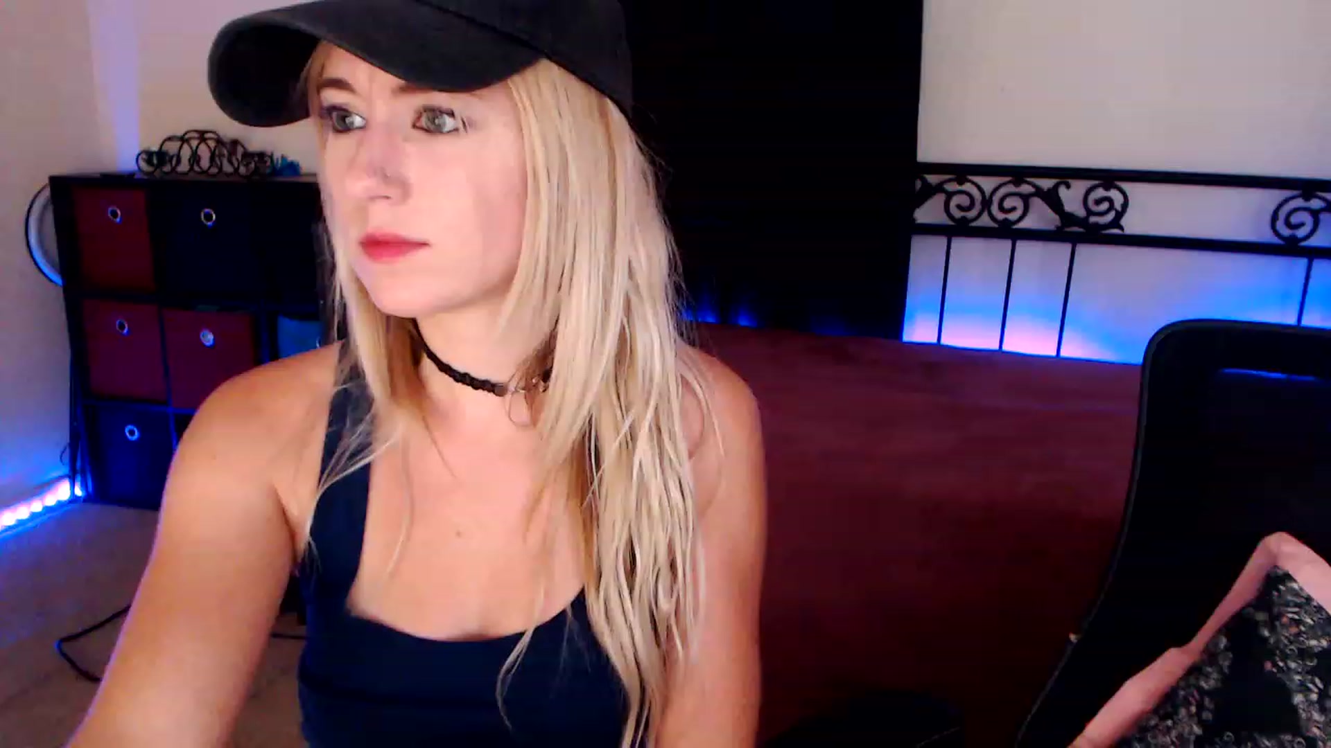 Gallery image thumbnail from SouthernSkye's myfreecams stream on, 04/29/2023, 07:39 image 2 of 20
