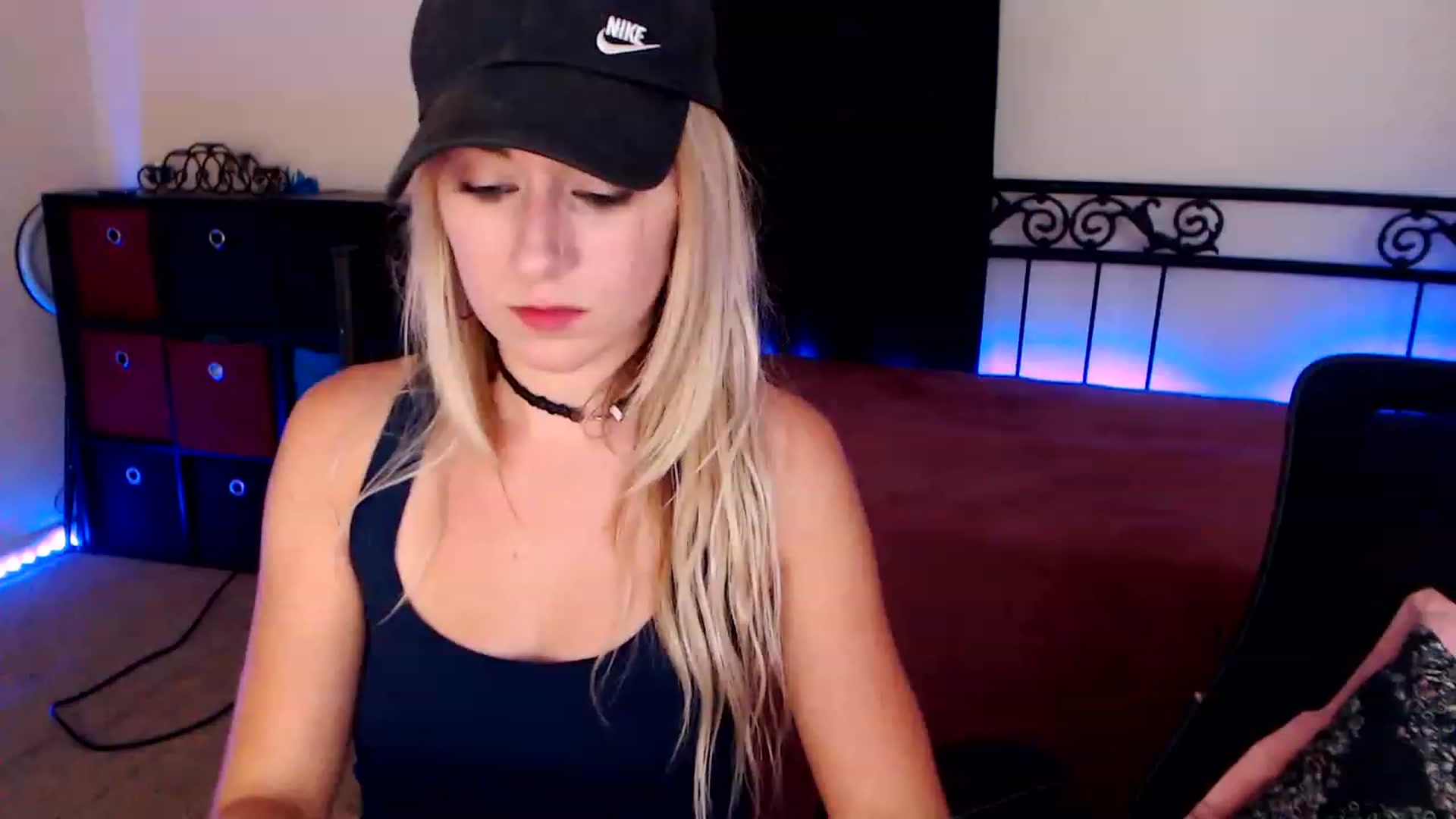 Gallery image thumbnail from SouthernSkye's myfreecams stream on, 04/29/2023, 07:39 image 3 of 20