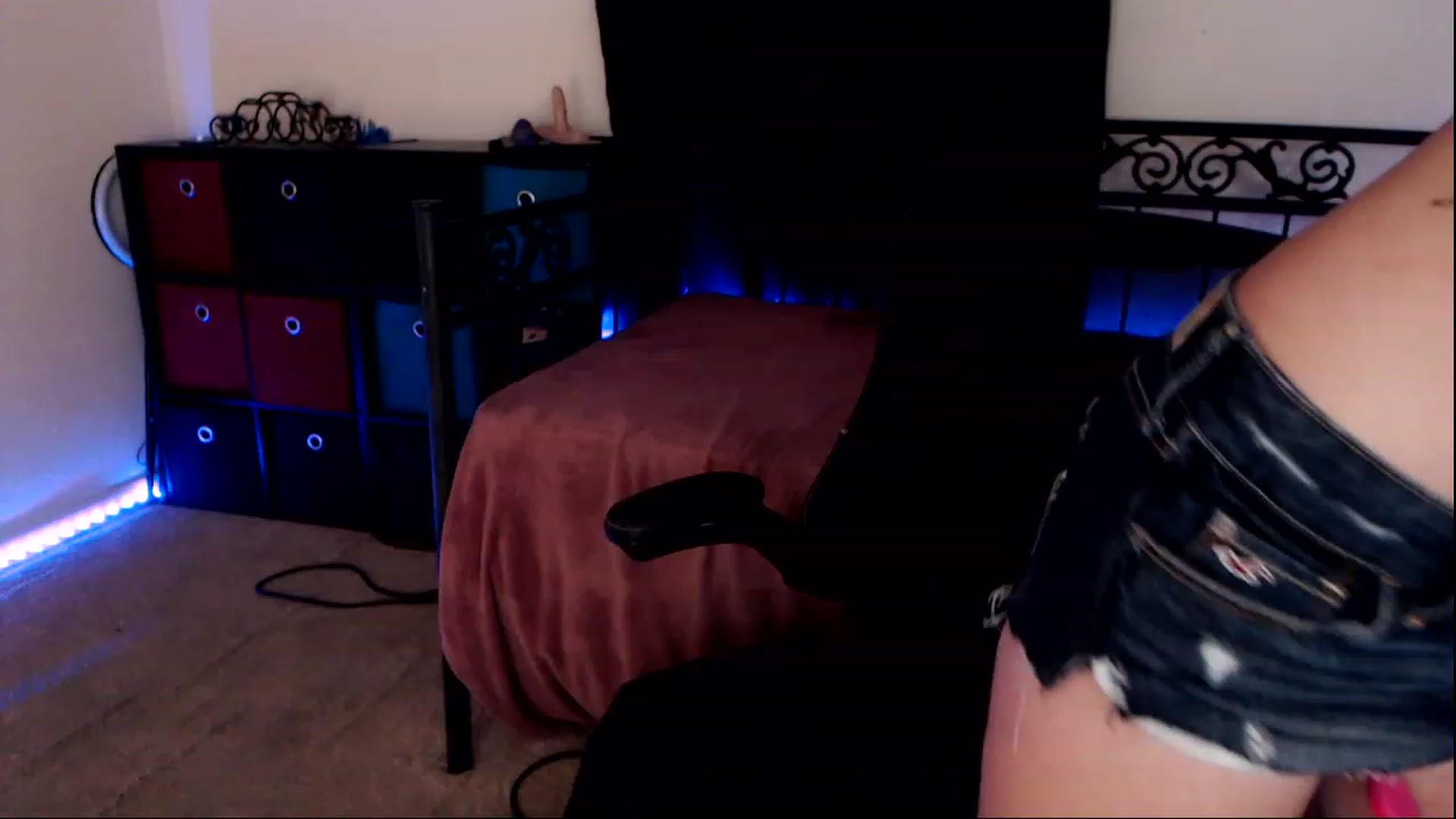 Gallery image thumbnail from SouthernSkye's myfreecams stream on, 05/01/2023, 04:38 image 14 of 20