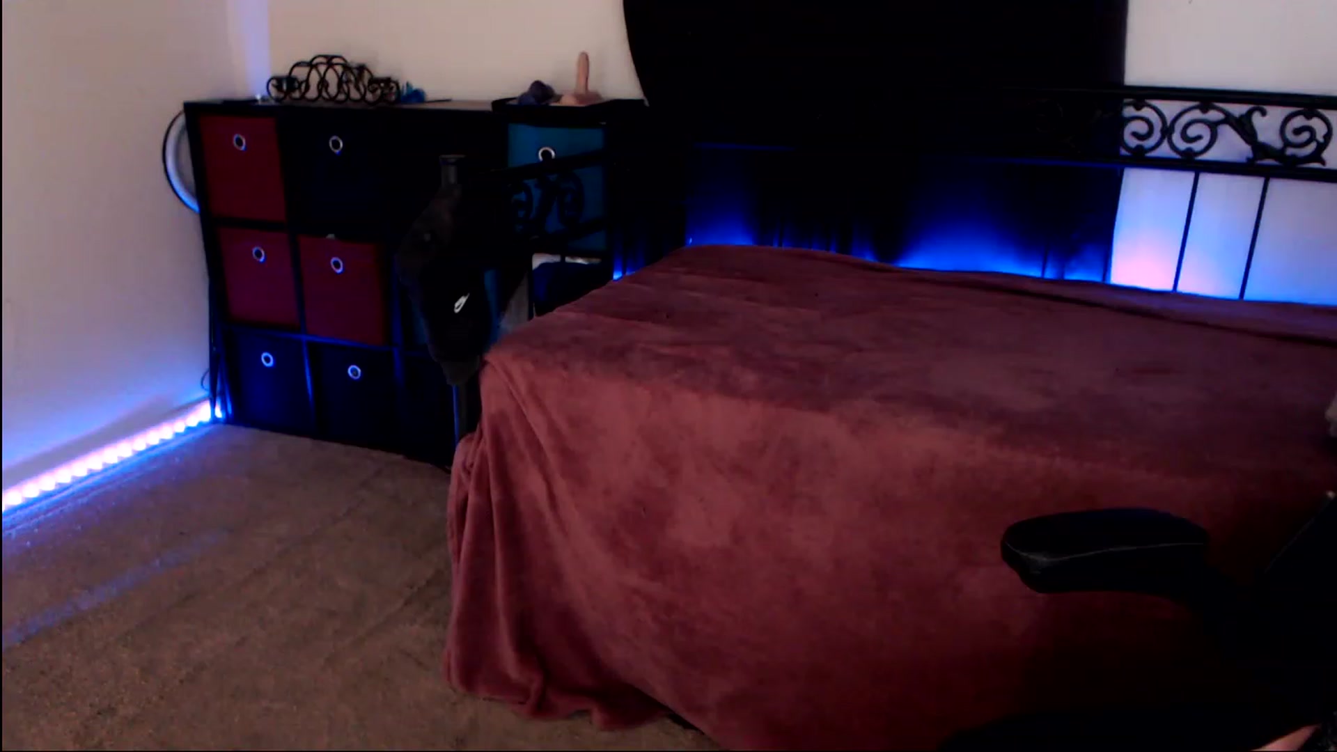 Gallery image thumbnail from SouthernSkye's myfreecams stream on, 05/04/2023, 06:22 image 20 of 20