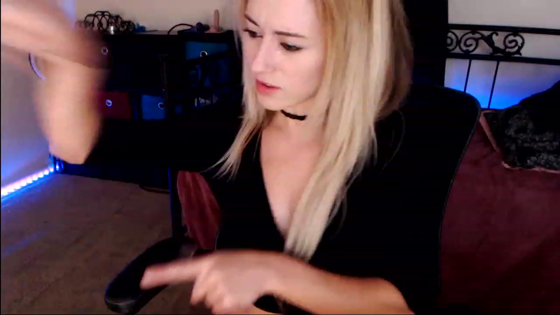 Gallery image thumbnail from SouthernSkye's myfreecams stream on, 05/06/2023, 06:20 image 5 of 20