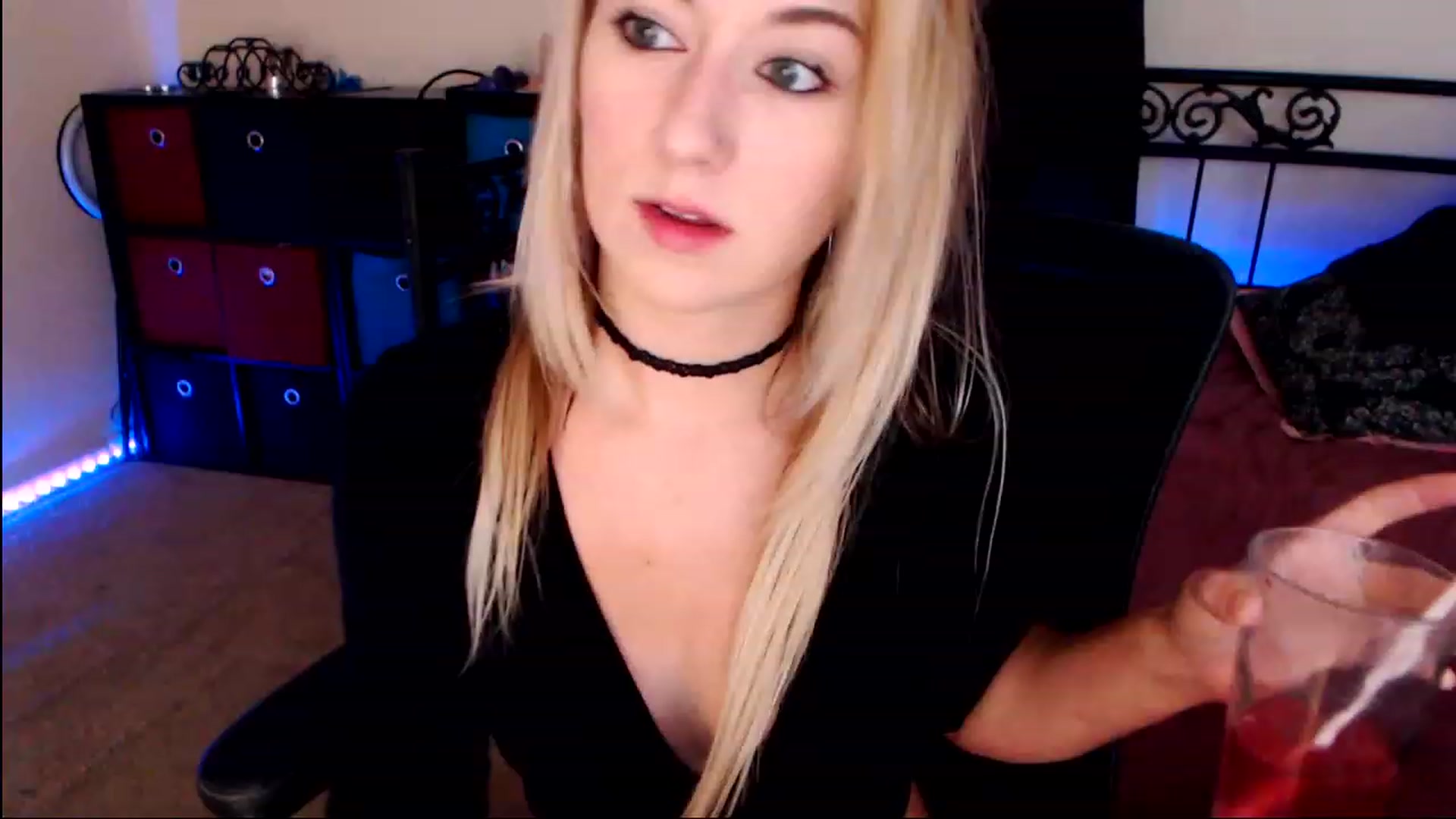 Gallery image thumbnail from SouthernSkye's myfreecams stream on, 05/06/2023, 06:20 image 4 of 20